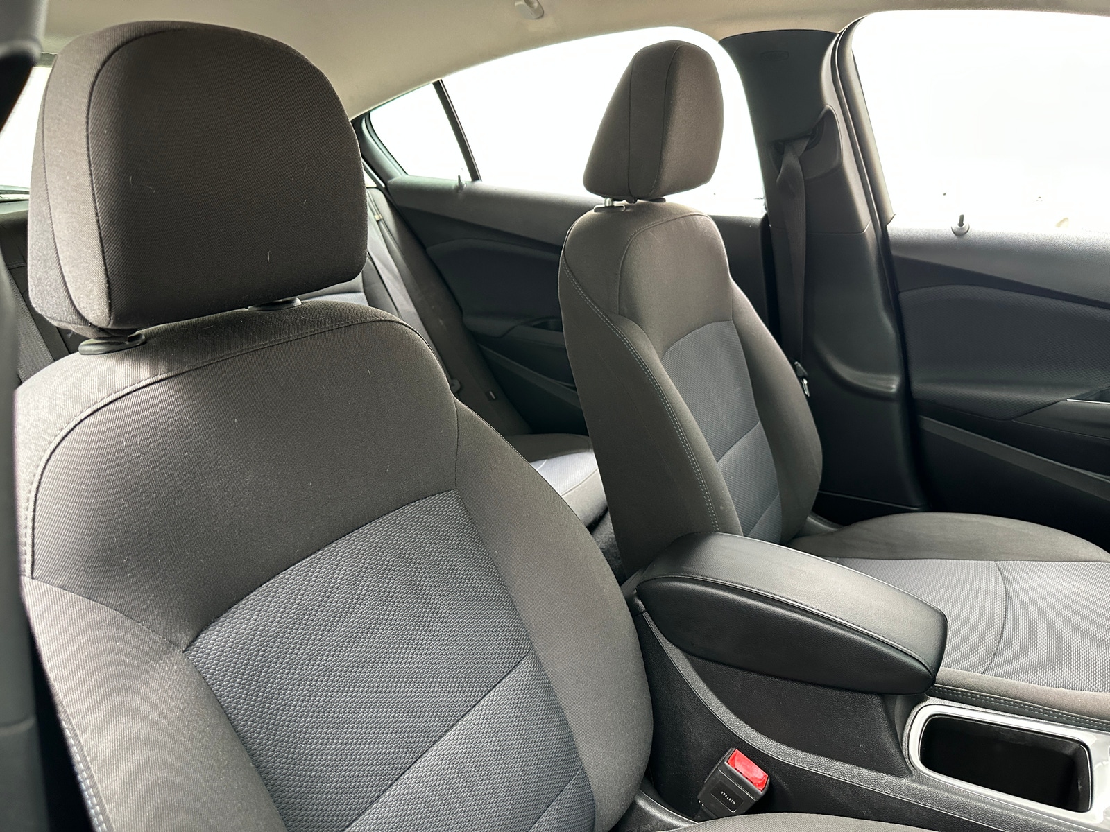 Thumbnail: 2018 Chevrolet Cruze - 2