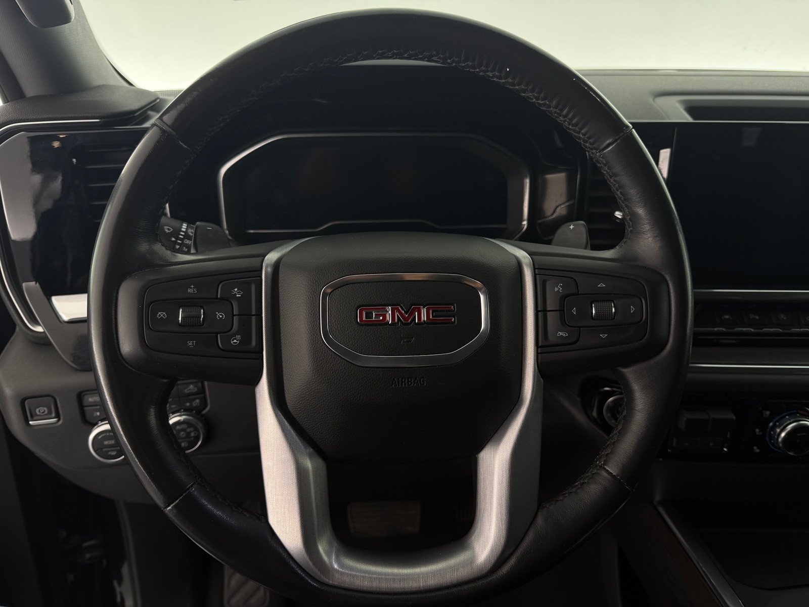 Thumbnail: 2022 GMC Sierra 1500 - 4