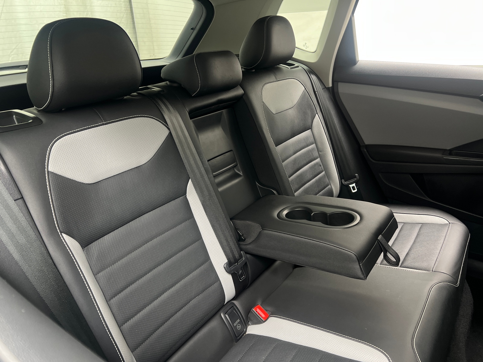 Thumbnail: 2023 Volkswagen Taos - 6