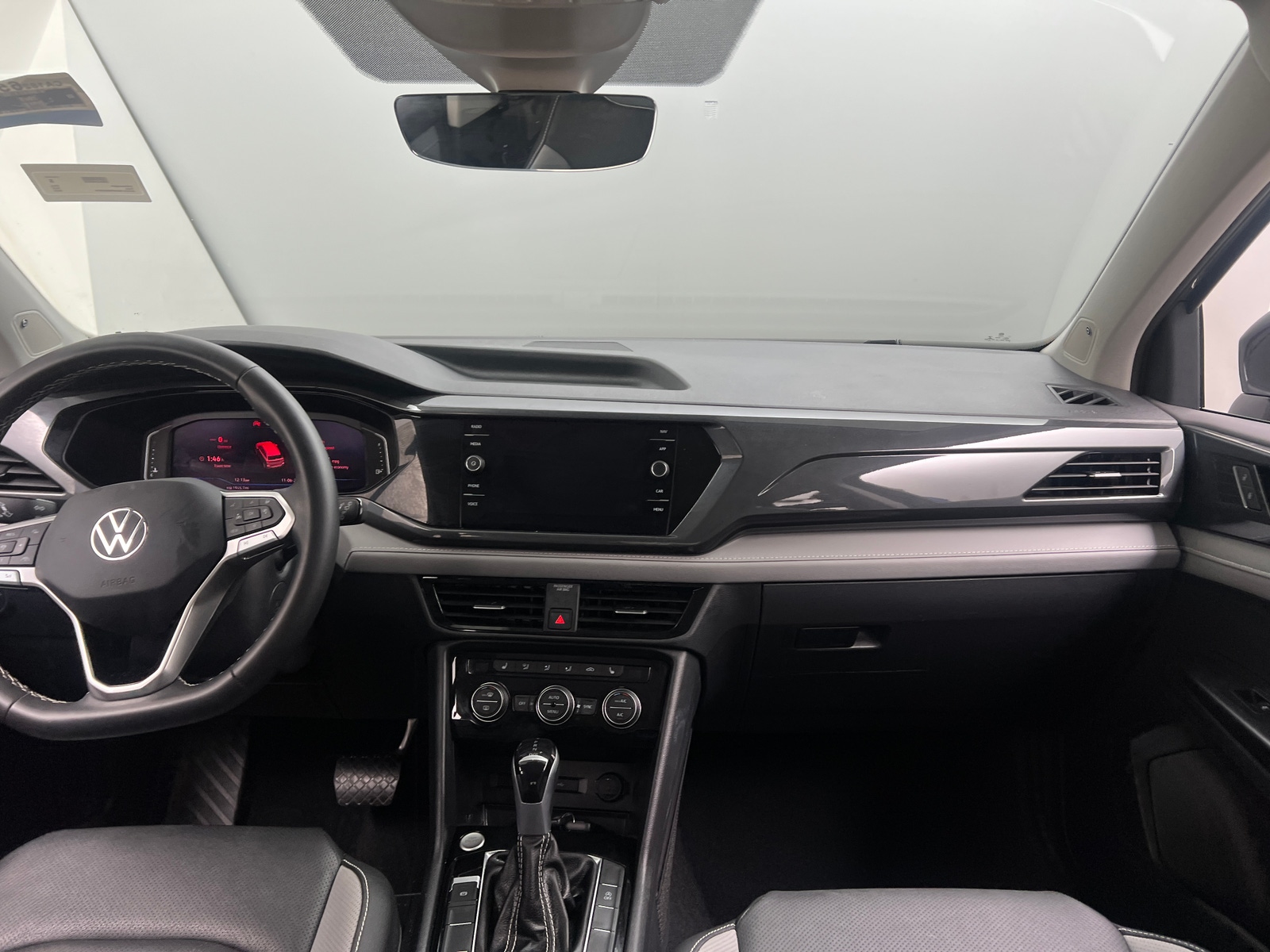 Thumbnail: 2023 Volkswagen Taos - 3