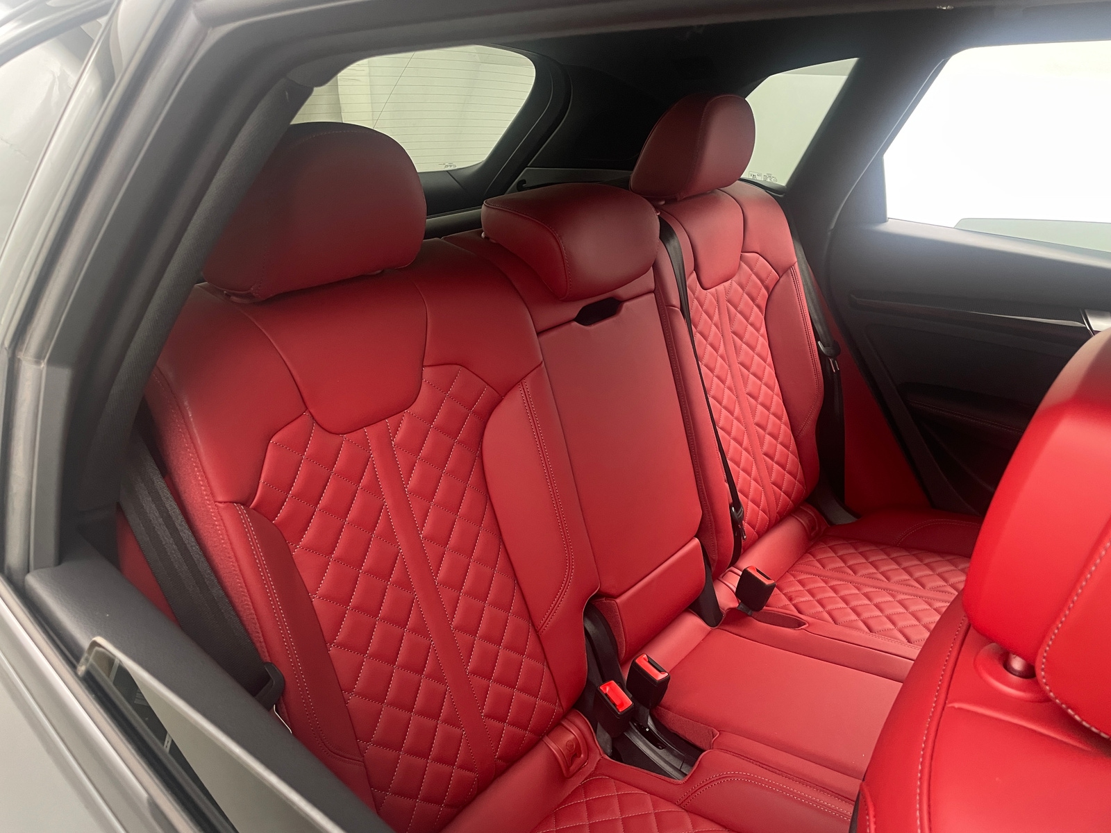 Thumbnail: 2023 Audi SQ5 - 6