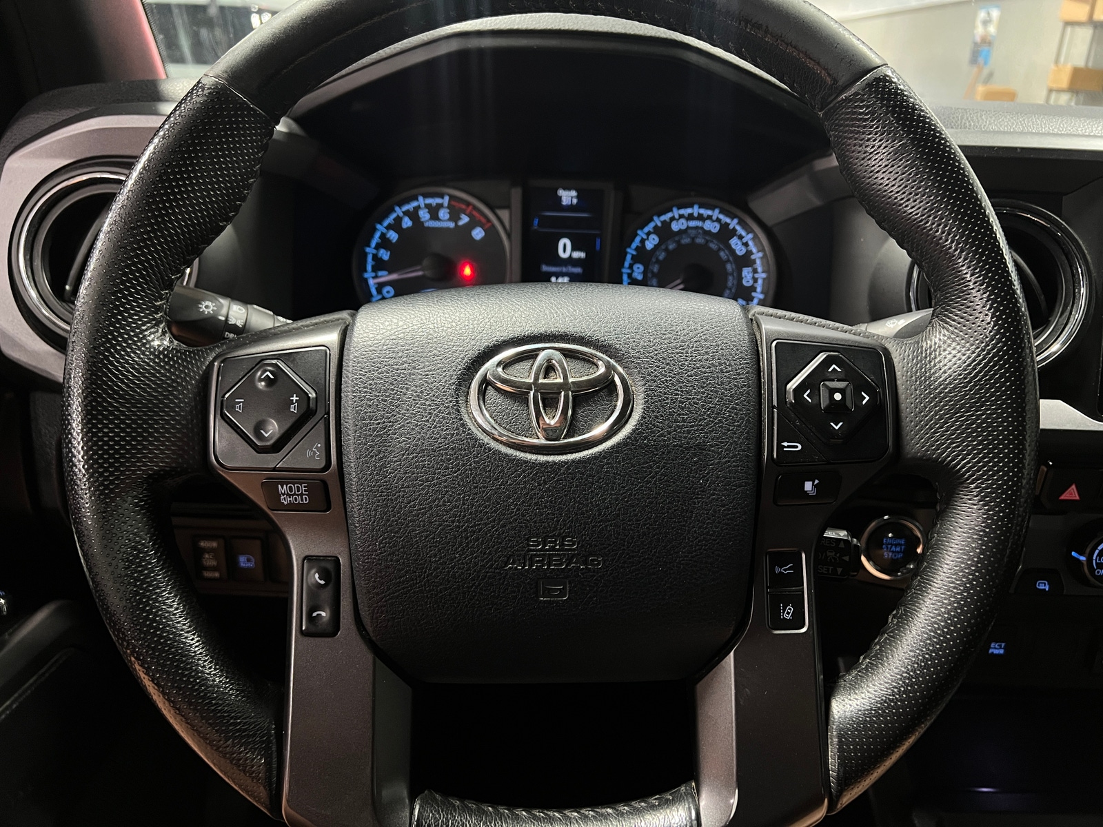 Thumbnail: 2018 Toyota Tacoma - 5