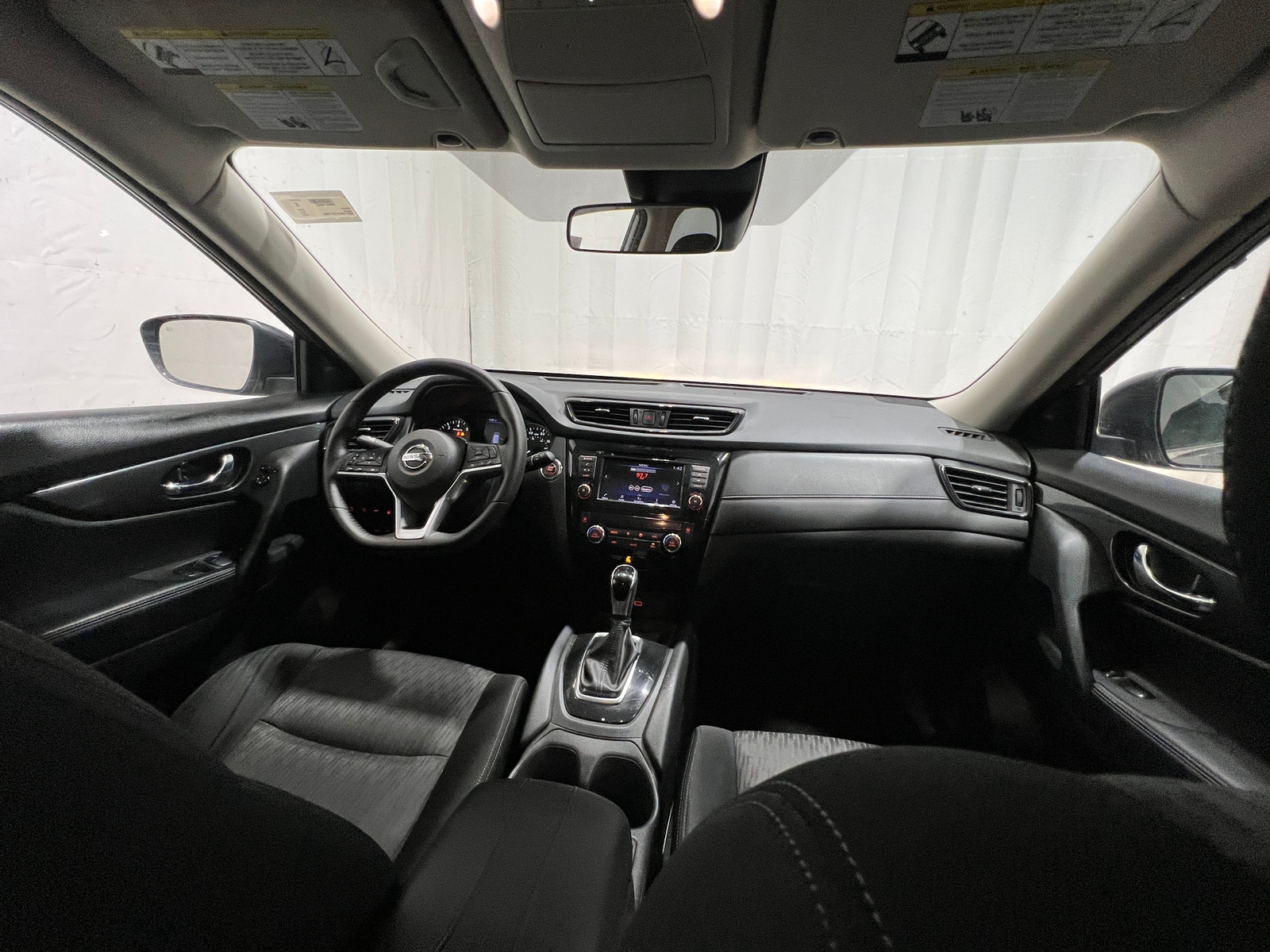 Thumbnail: 2020 Nissan Rogue - 3