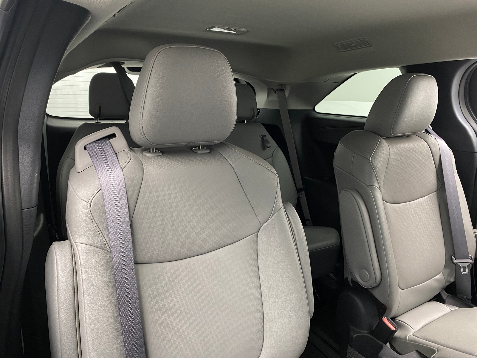 Thumbnail: 2025 Toyota Sienna - 5