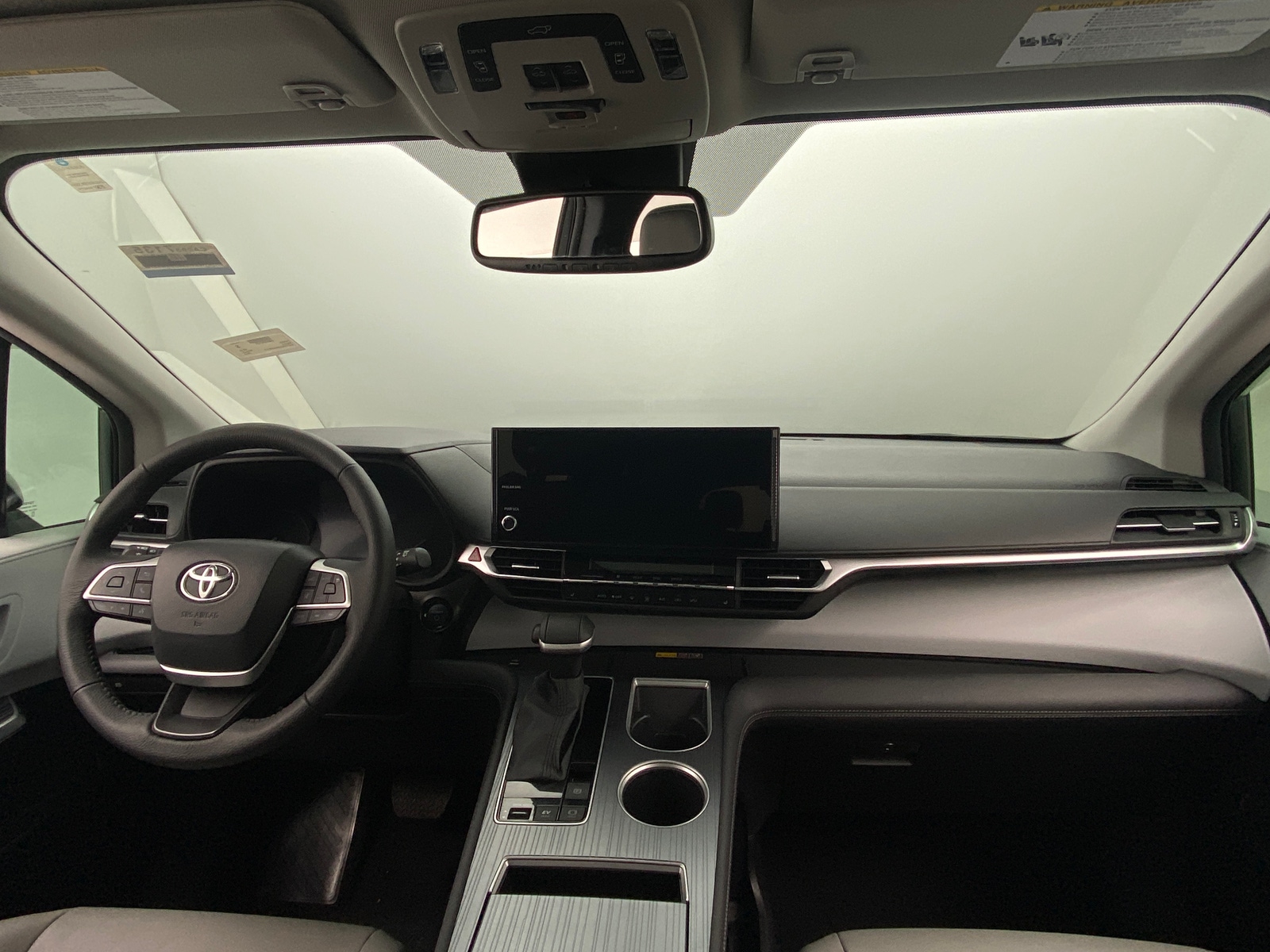 Thumbnail: 2025 Toyota Sienna - 2