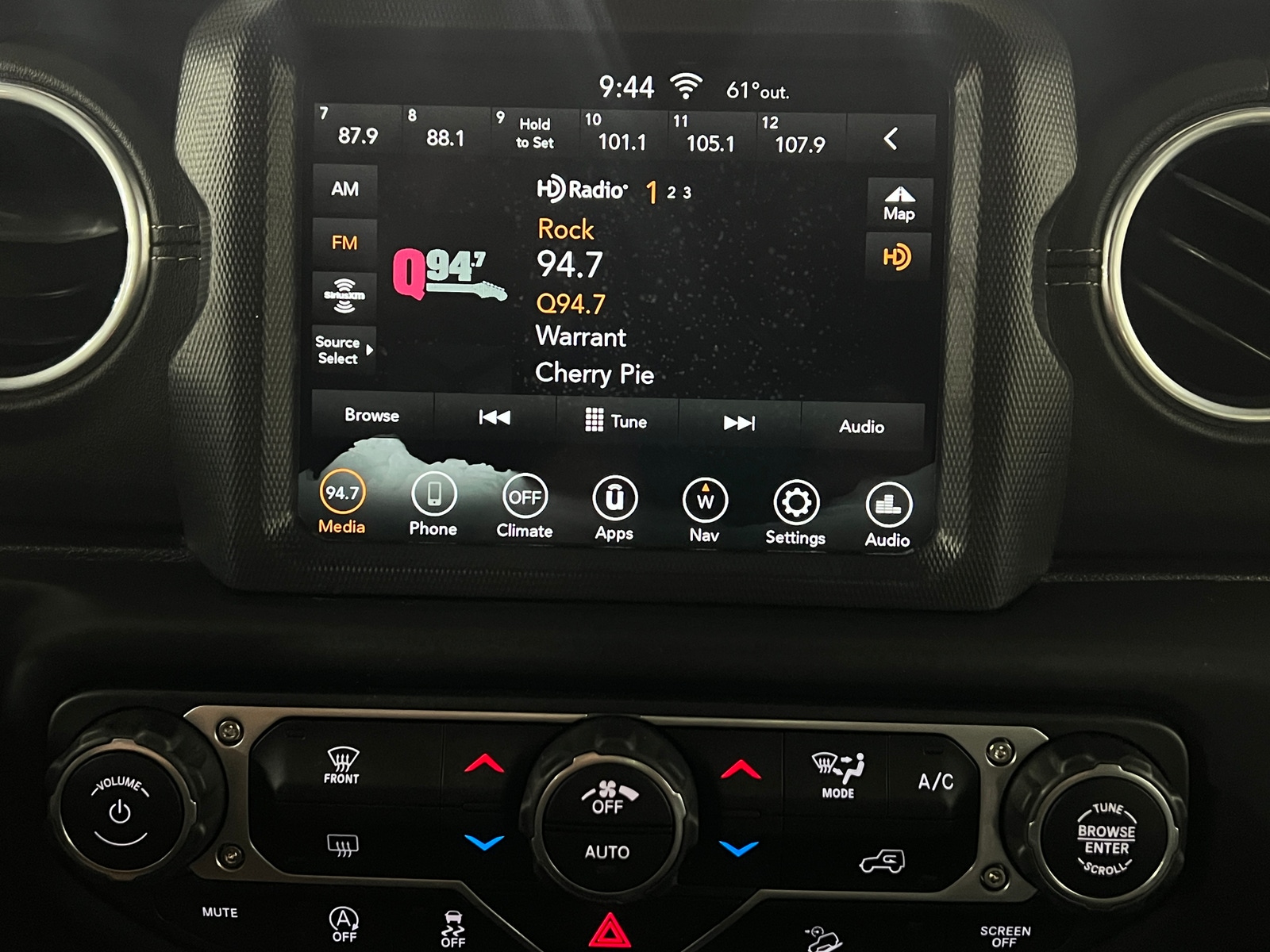 Thumbnail: 2018 Jeep Wrangler - 3