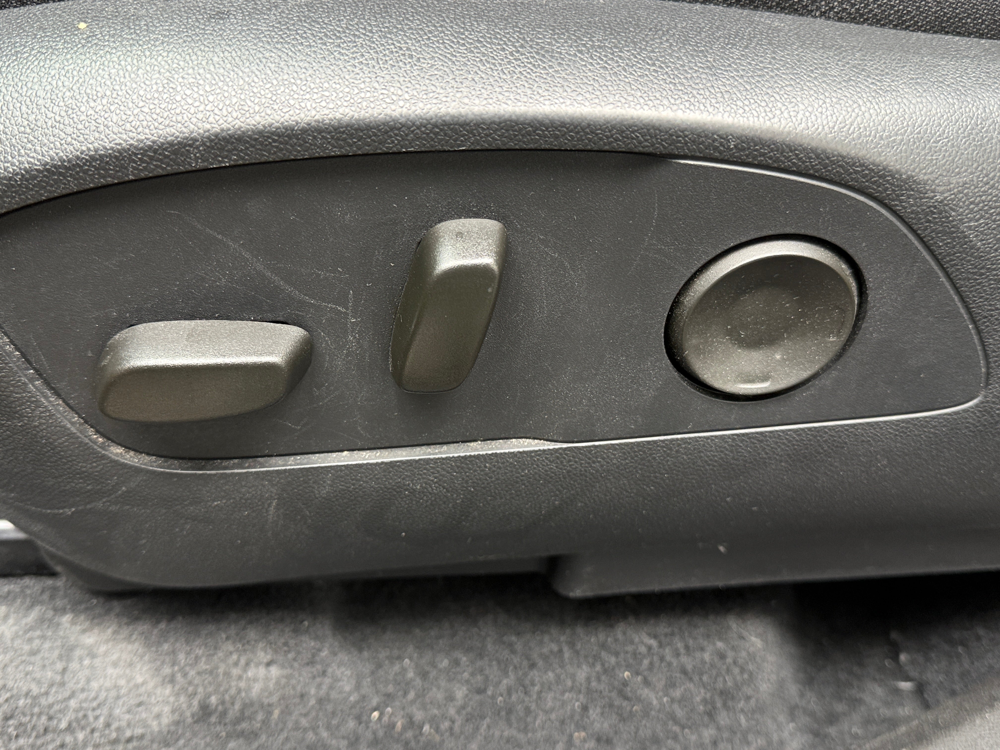 Used 2024 Chevrolet Traverse 1LT with VIN 1GNERGKSXRJ165071 for sale in Eagan, Minnesota