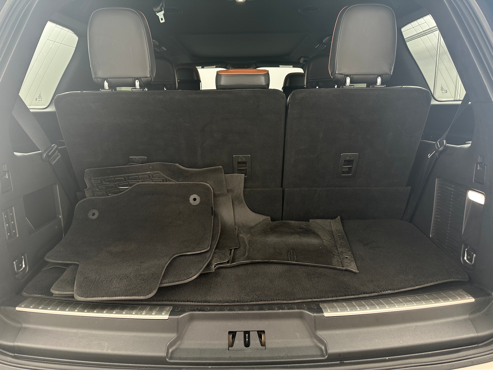 Thumbnail: 2019 Lincoln Navigator - 6