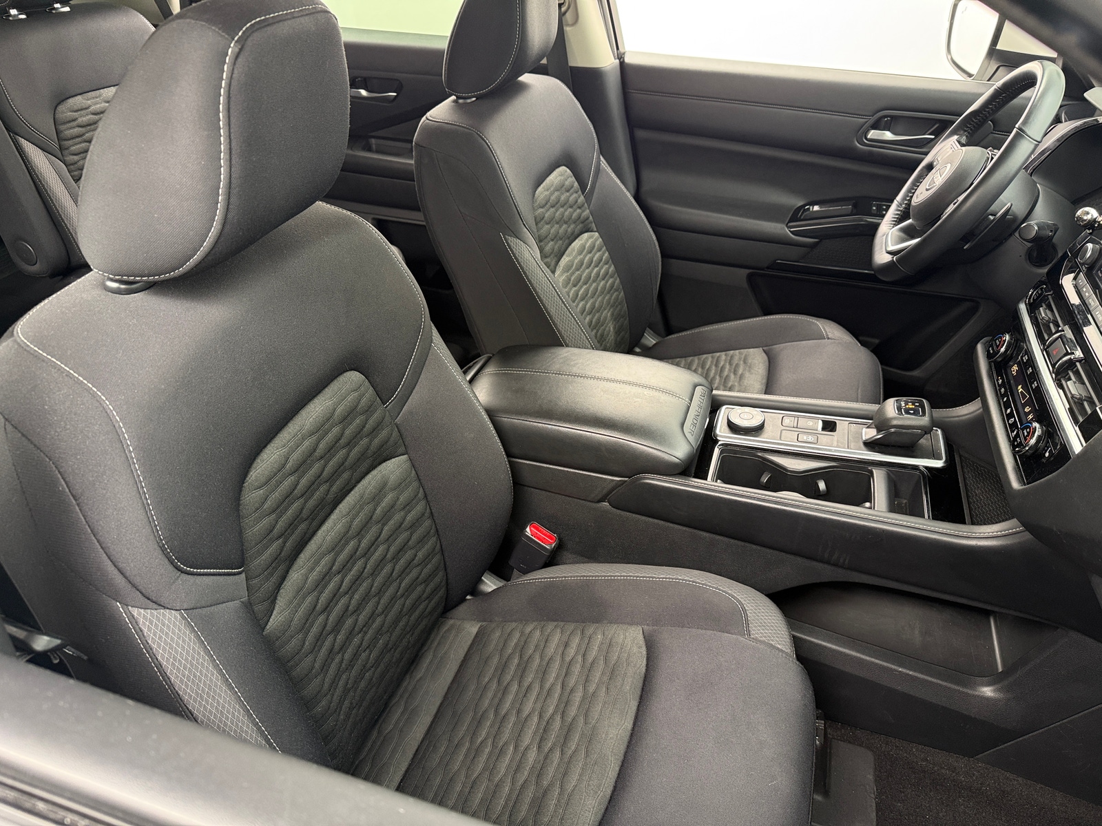 Thumbnail: 2022 Nissan Pathfinder - 2