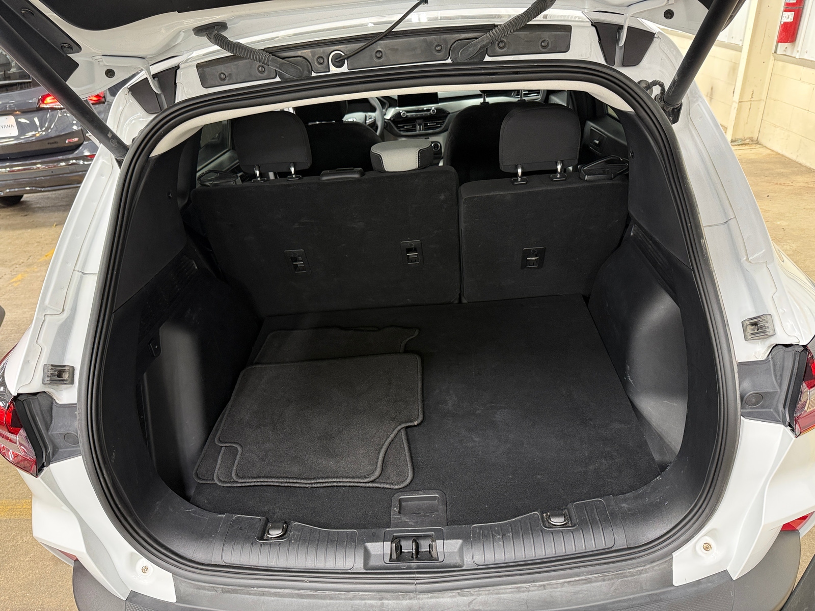 Thumbnail: 2023 Ford Escape - 7