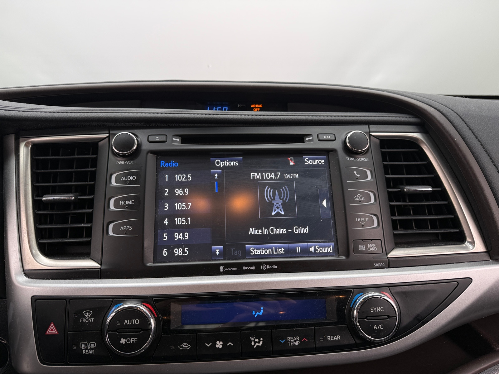 Thumbnail: 2019 Toyota Highlander - 3