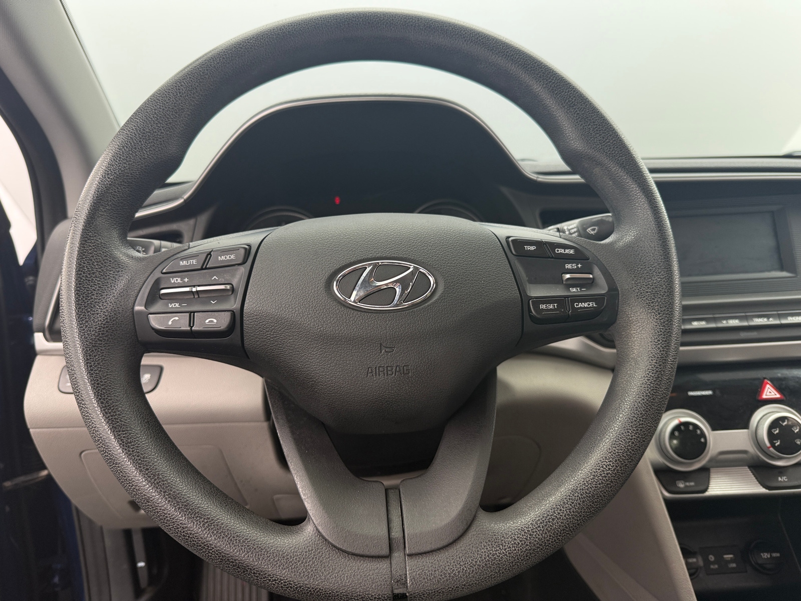 Thumbnail: 2019 Hyundai Elantra - 5