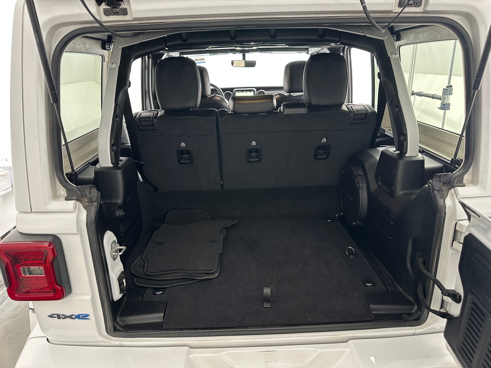 Thumbnail: 2023 Jeep Wrangler - 6