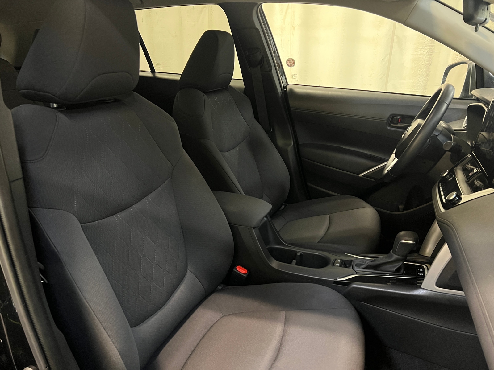 Thumbnail: 2025 Toyota Corolla Cross - 2