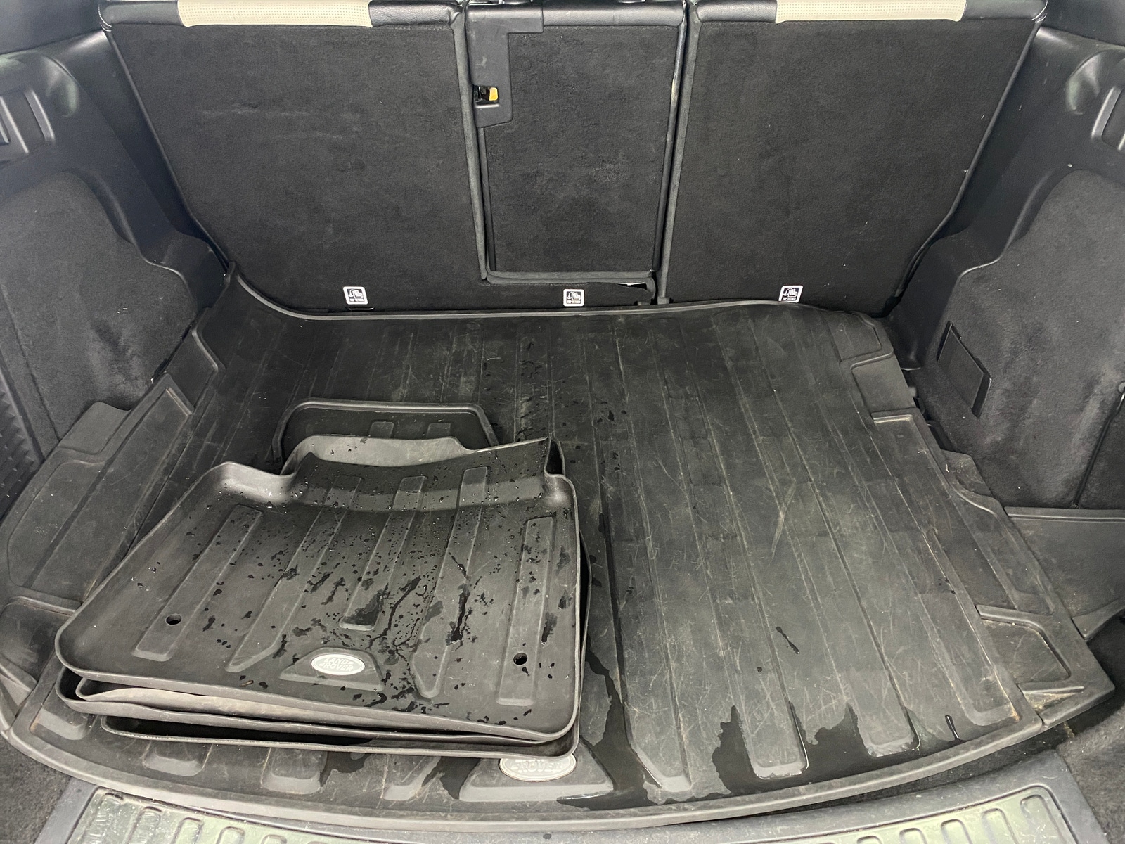 Thumbnail: 2020 Land Rover Discovery Sport - 6