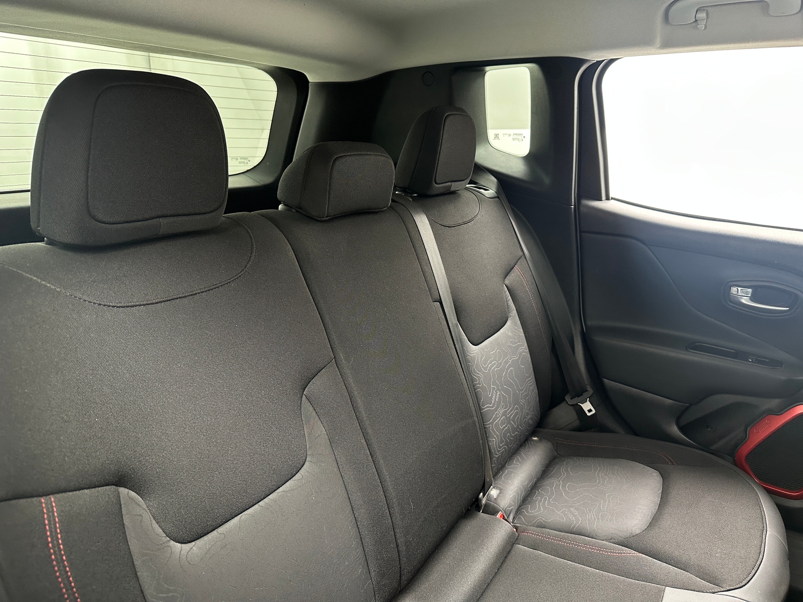 Thumbnail: 2018 Jeep Renegade - 6