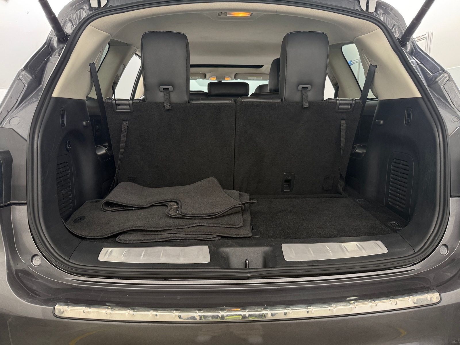 Thumbnail: 2020 INFINITI QX60 - 6