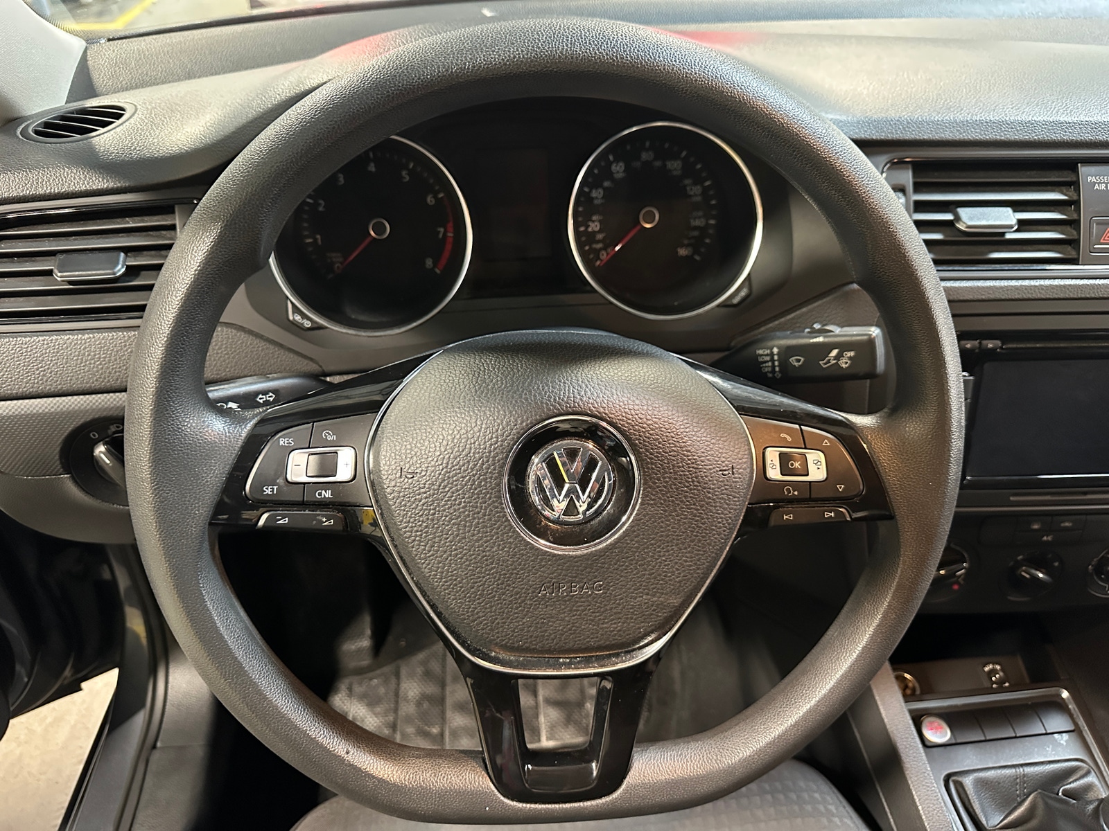 Thumbnail: 2015 Volkswagen Jetta - 5