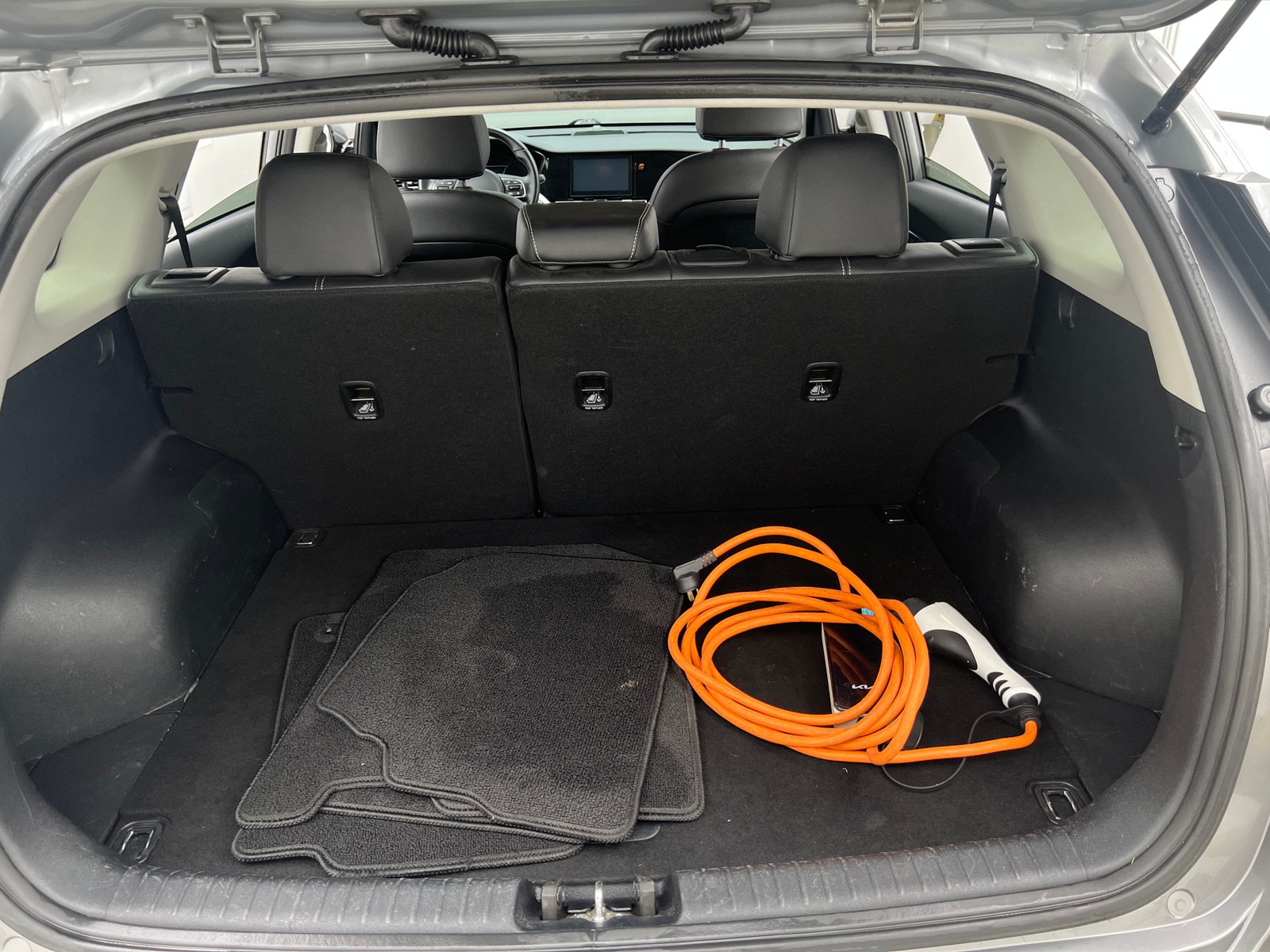 Thumbnail: 2022 Kia Niro - 7