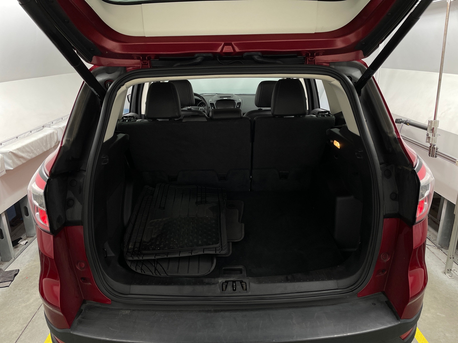 Thumbnail: 2017 Ford Escape - 6