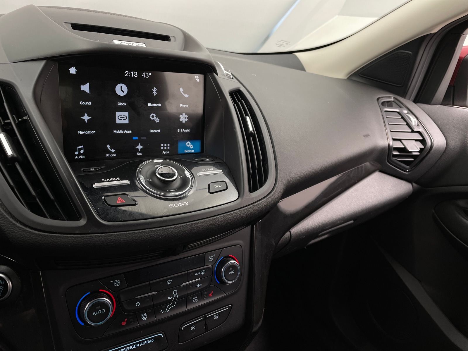 Thumbnail: 2017 Ford Escape - 3