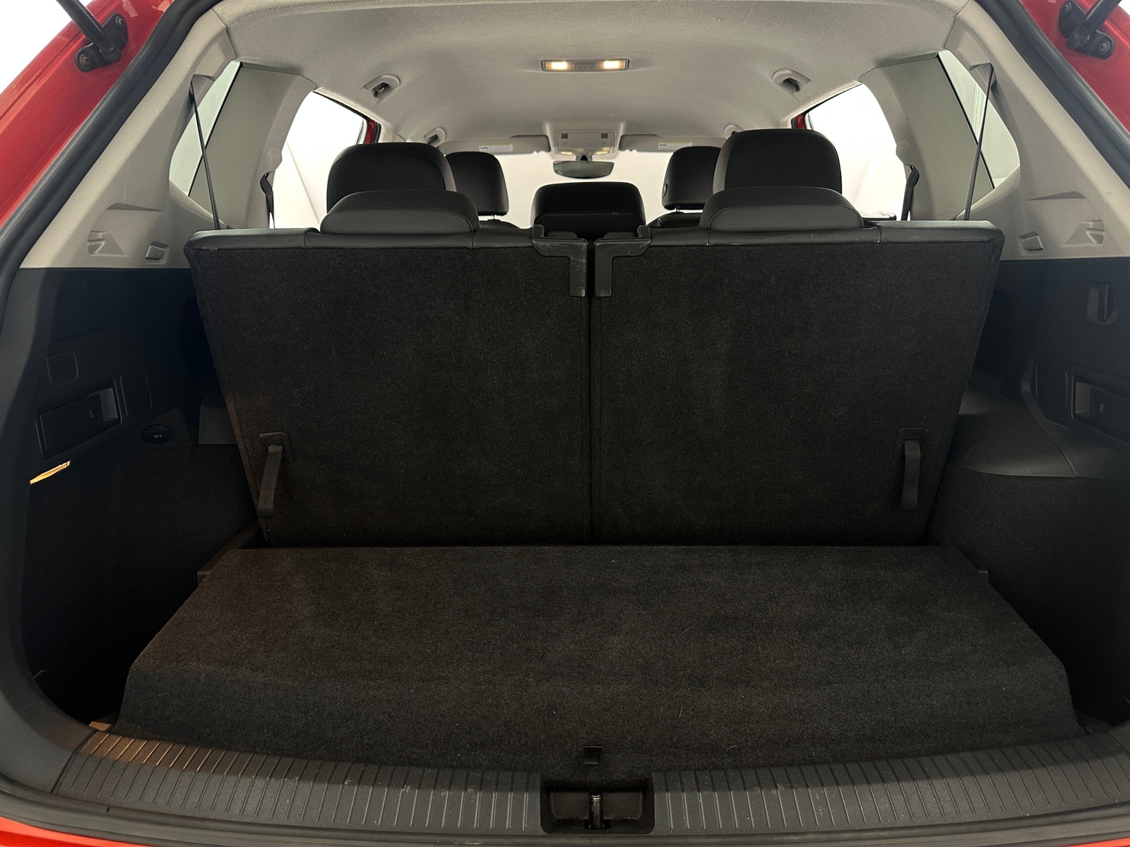 Thumbnail: 2019 Volkswagen Tiguan - 6