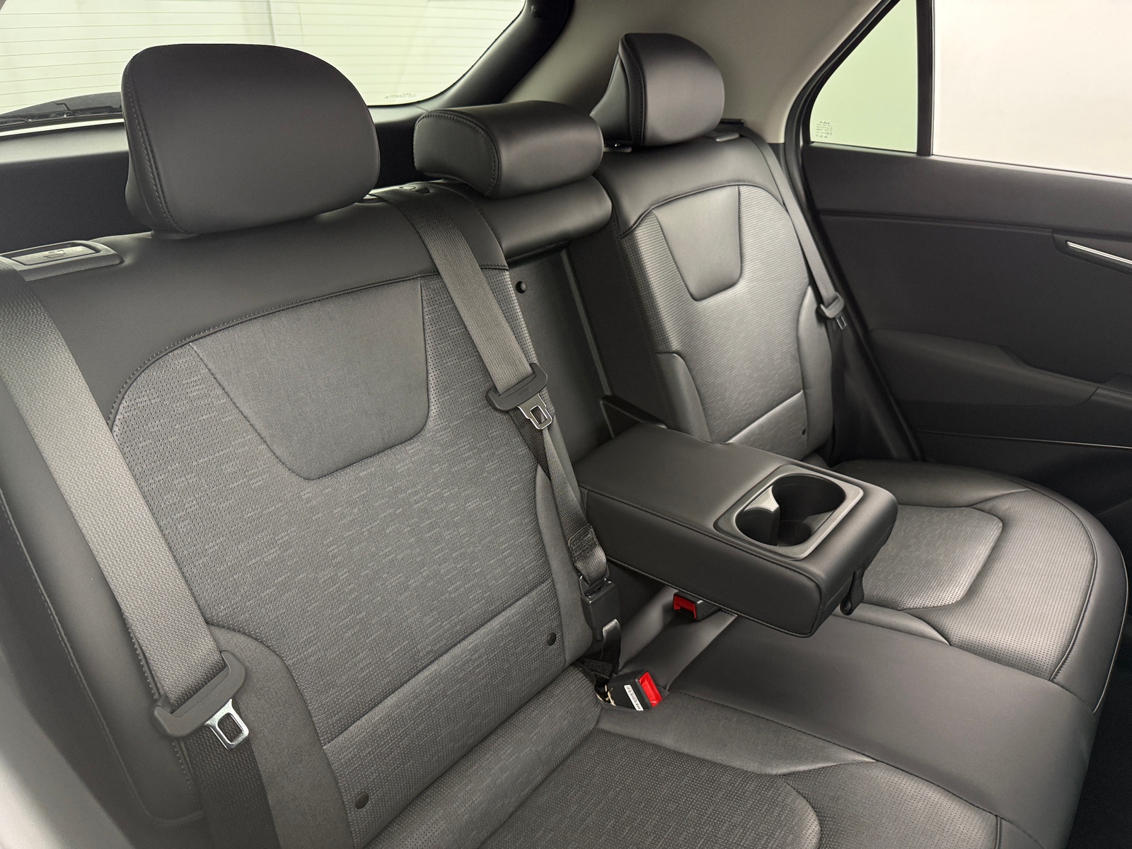 Thumbnail: 2024 Kia Niro - 5