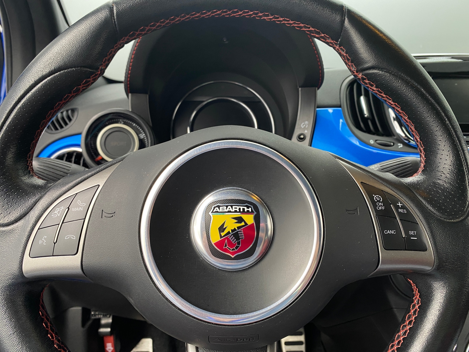 Thumbnail: 2019 Fiat 500 - 4