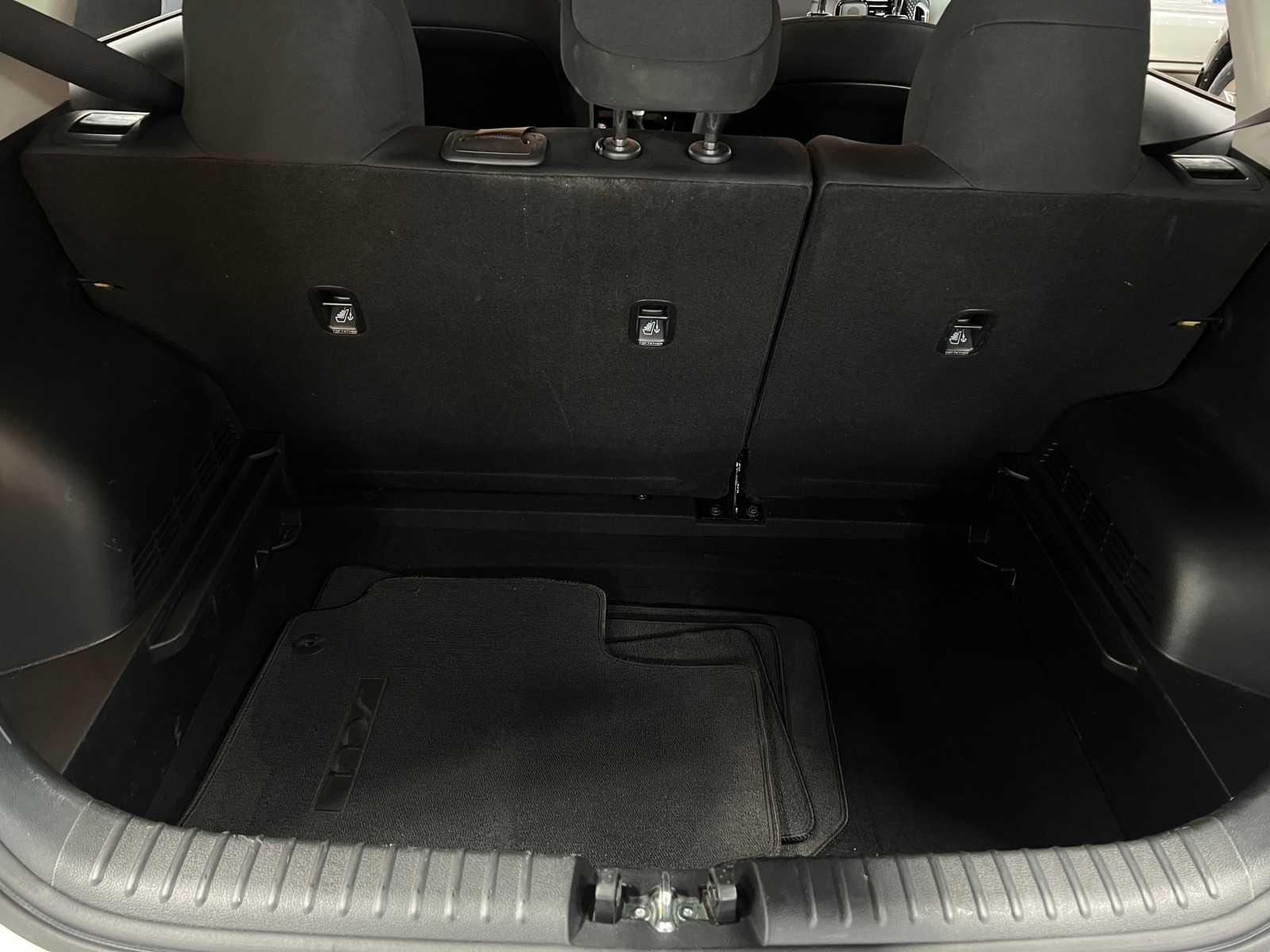 Thumbnail: 2023 Kia Soul - 7