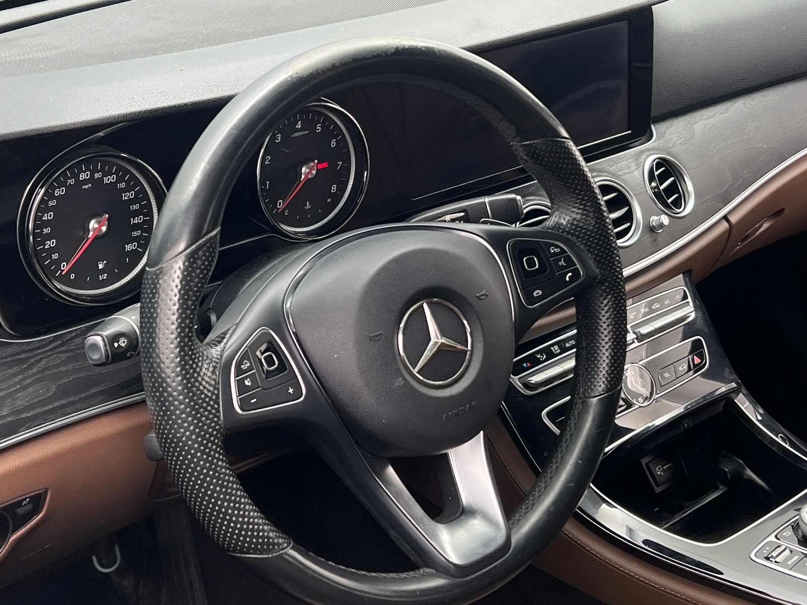 Thumbnail: 2017 Mercedes-Benz E-Class - 4