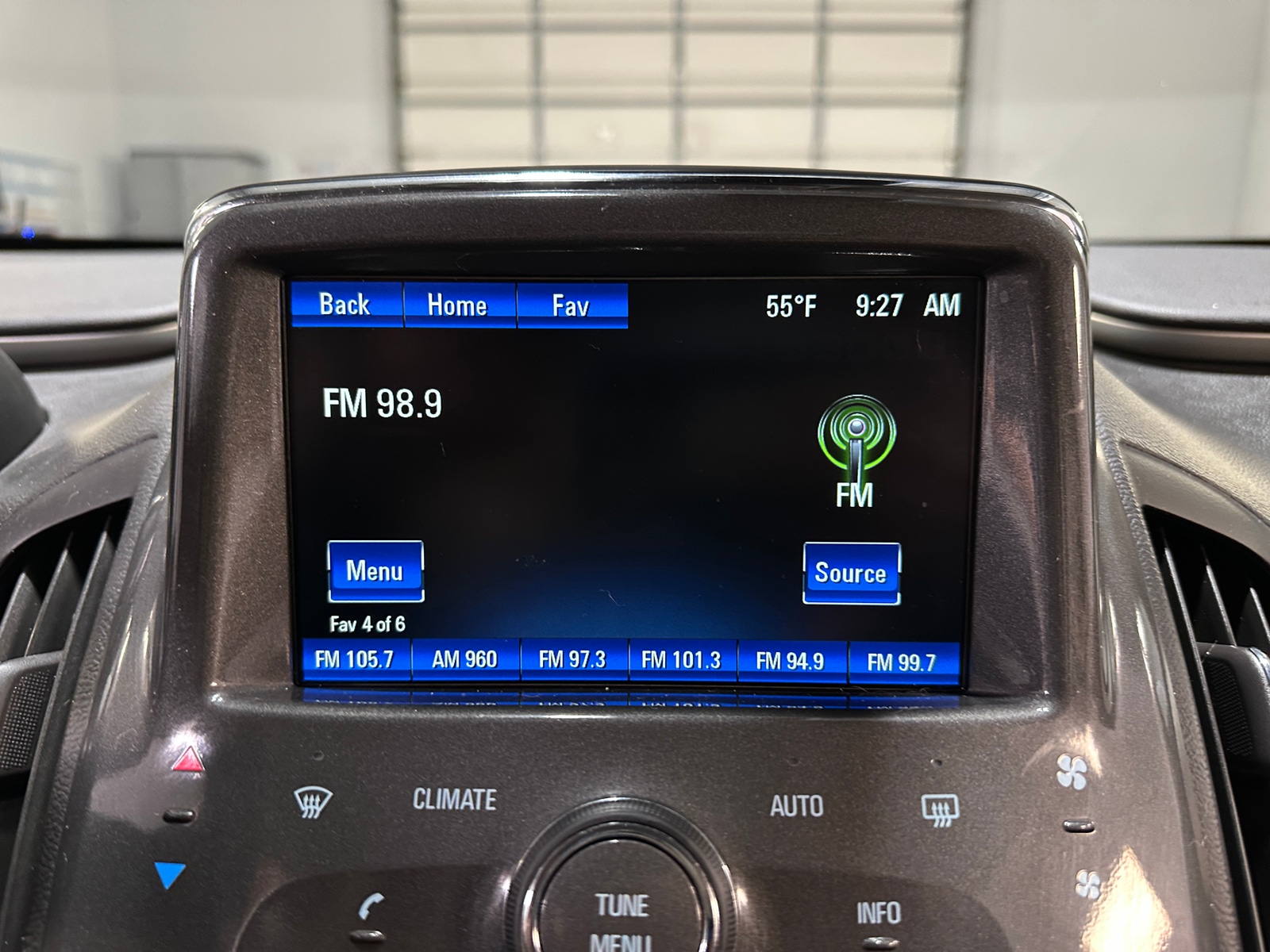 Thumbnail: 2015 Chevrolet Volt - 3