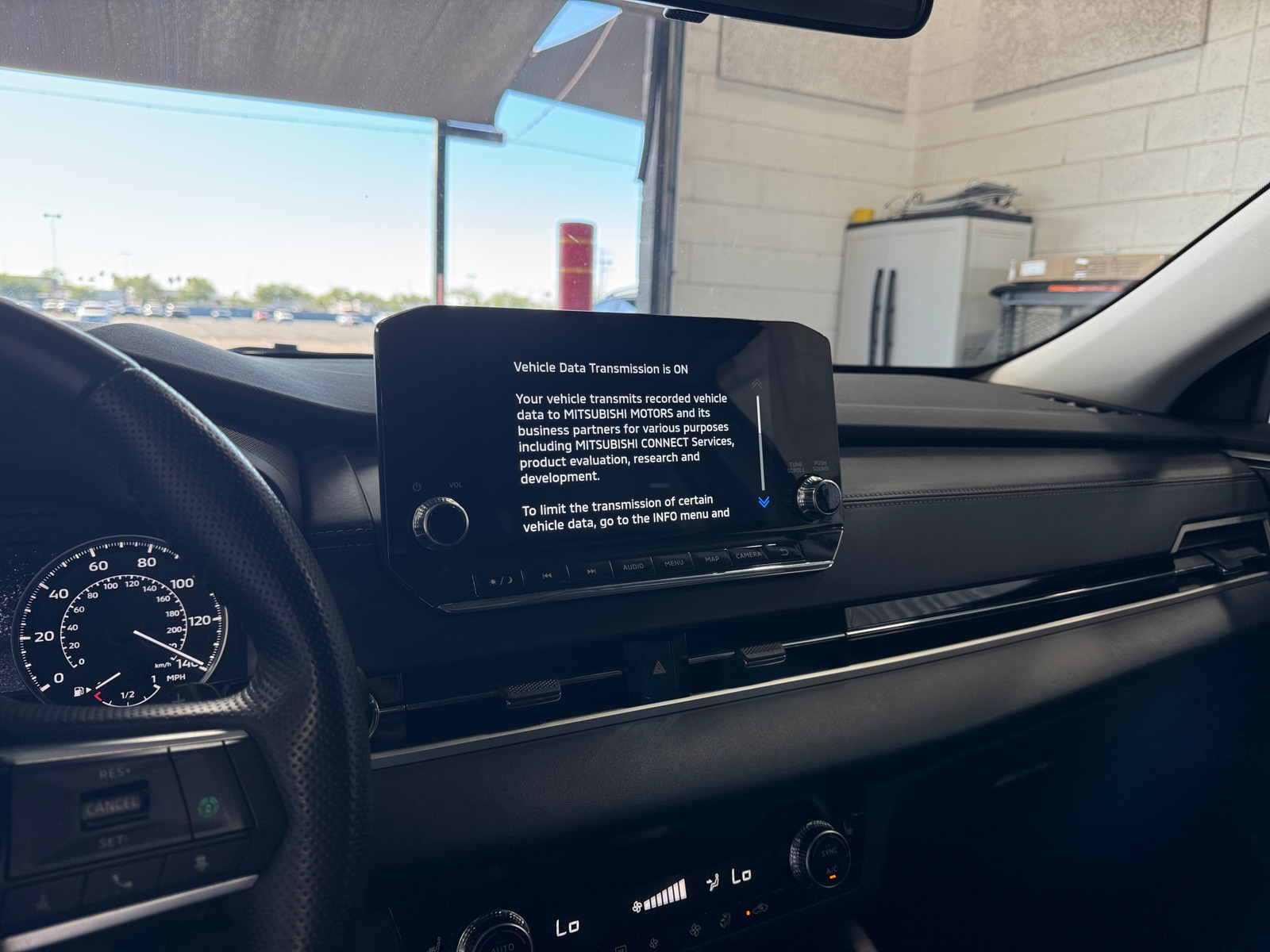 Thumbnail: 2024 Mitsubishi Outlander - 3