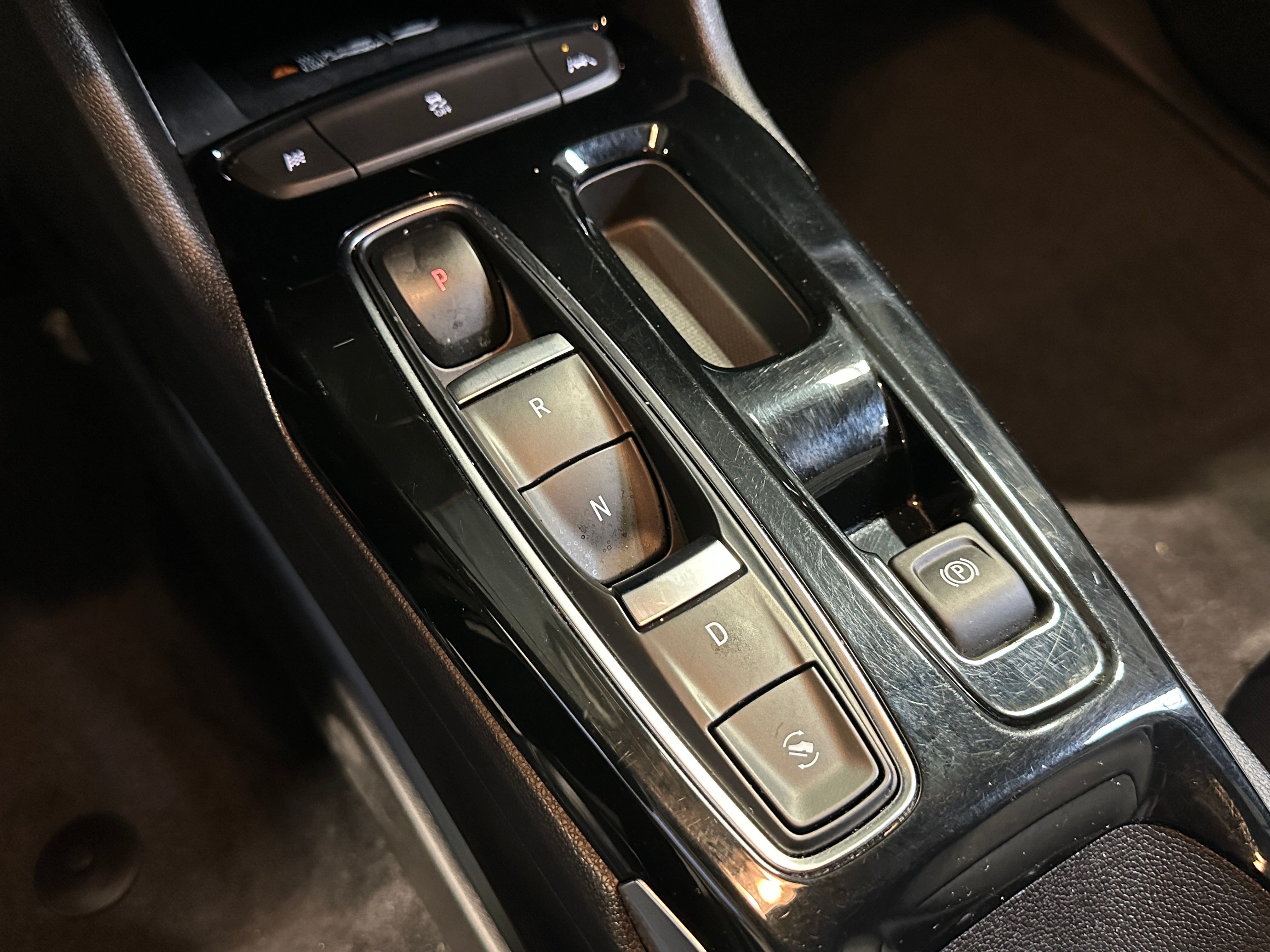 Used 2022 Chevrolet Bolt EUV LT with VIN 1G1FY6S04N4122601 for sale in Oak Creek, WI