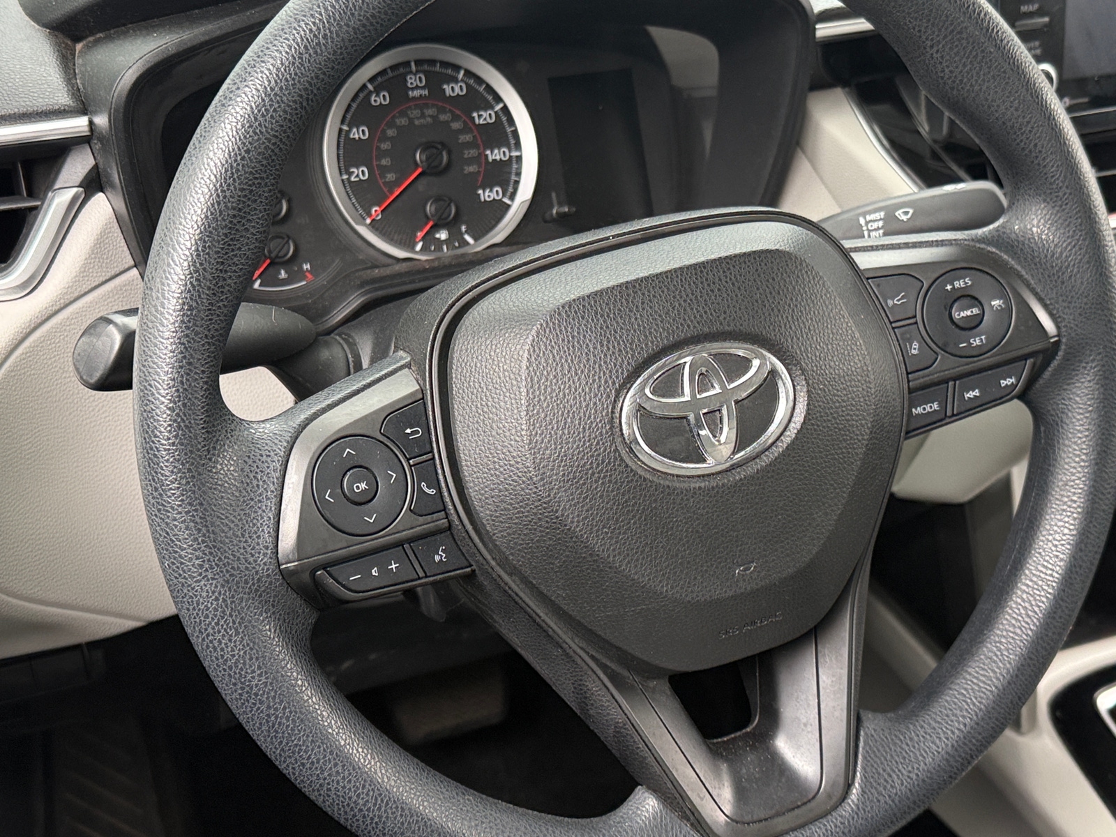 Thumbnail: 2022 Toyota Corolla Cross - 5