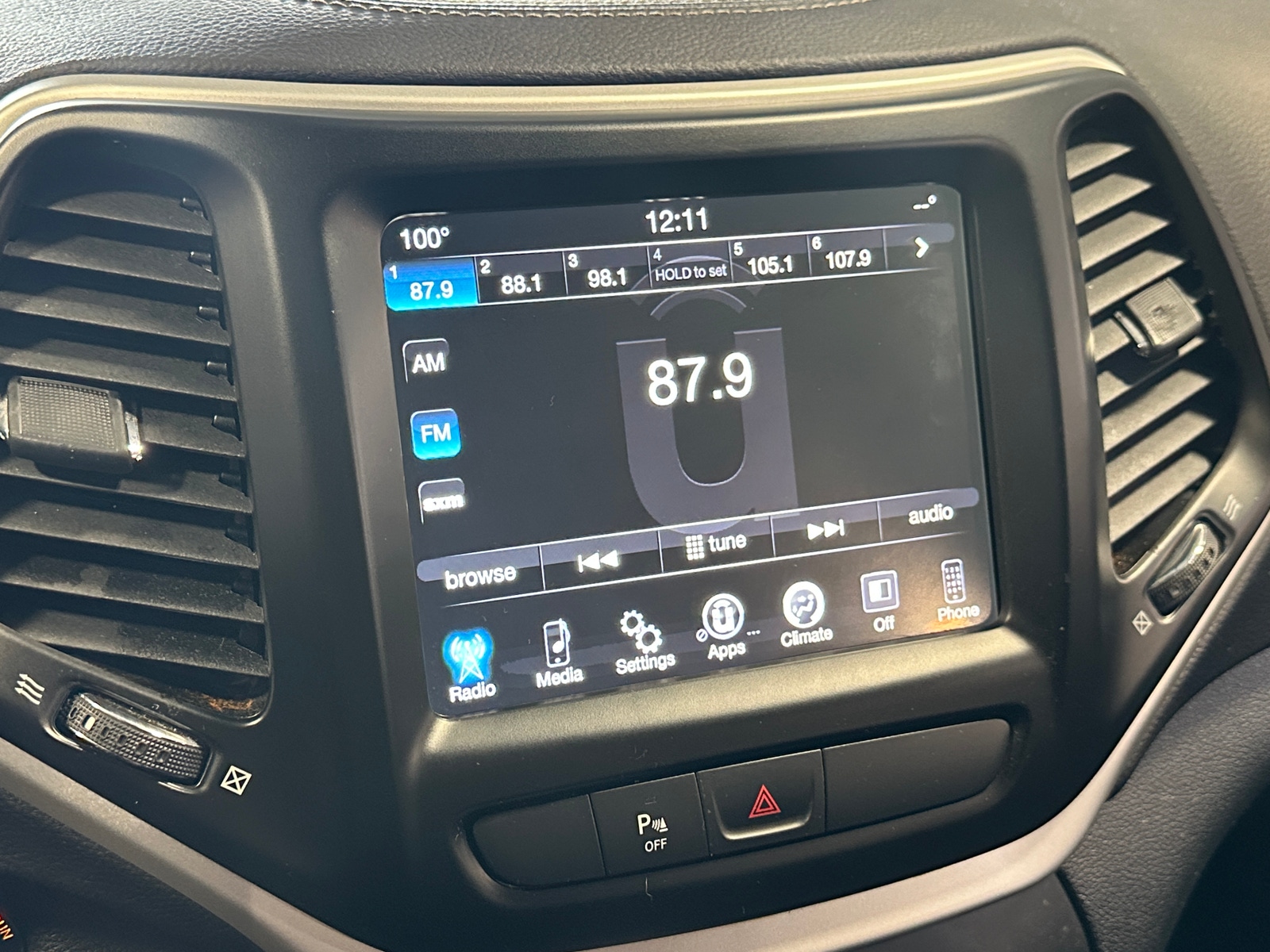 Thumbnail: 2018 Jeep Cherokee - 4