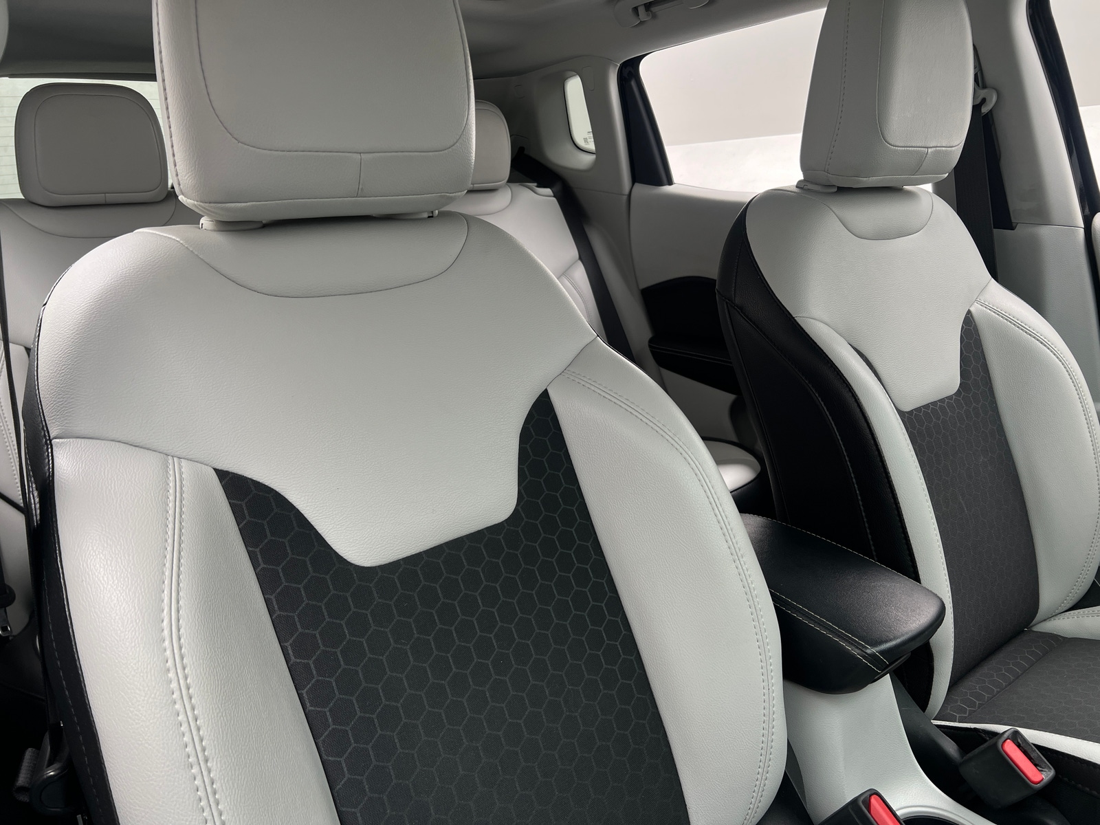 Thumbnail: 2019 Jeep Compass - 2