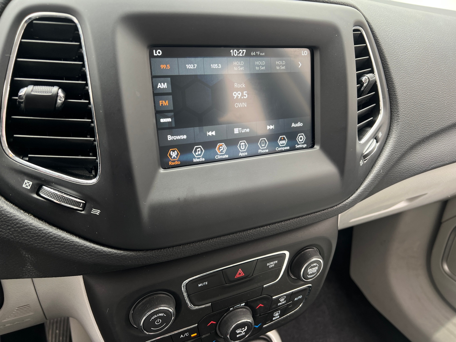 Thumbnail: 2019 Jeep Compass - 4