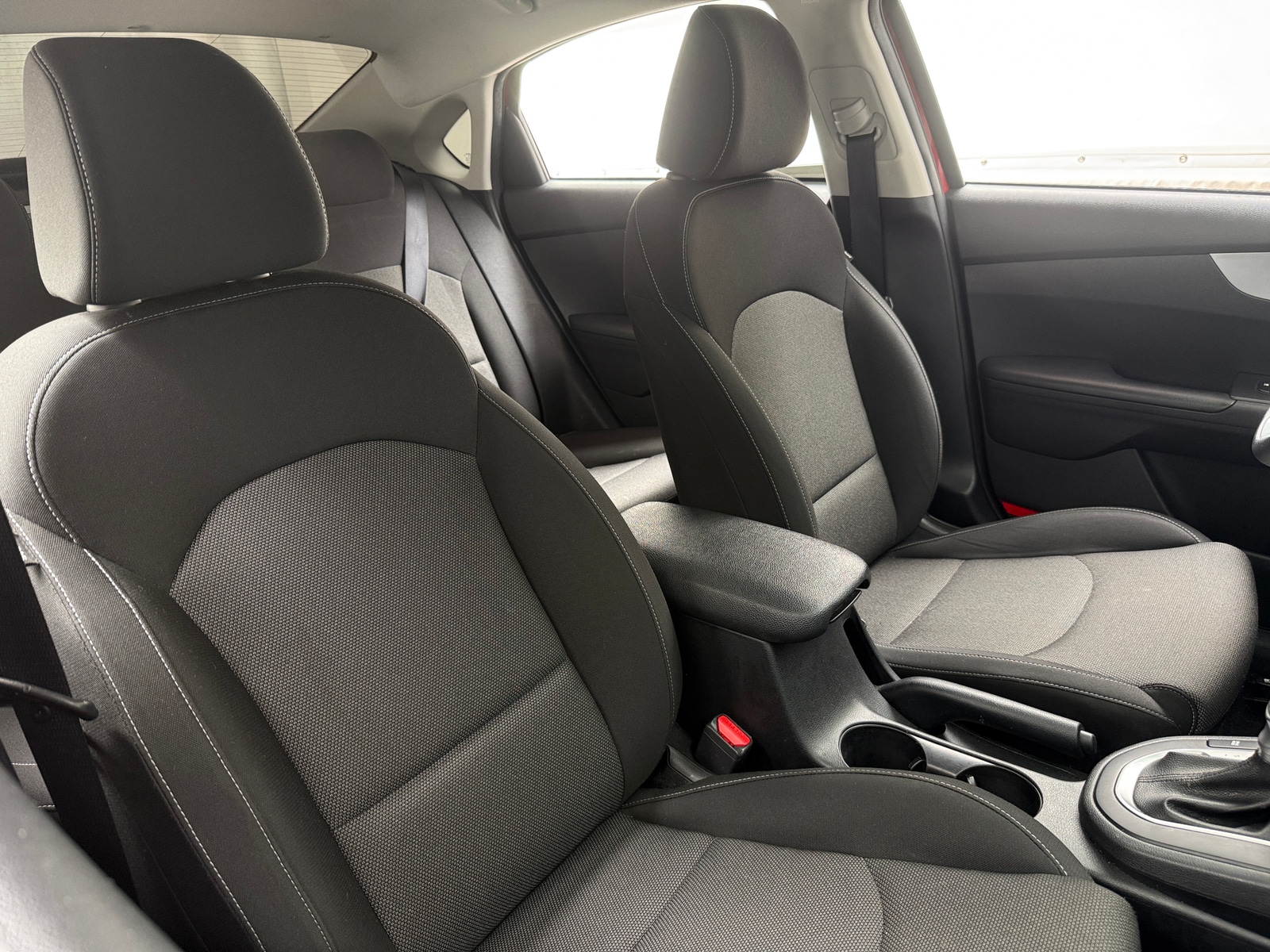 Thumbnail: 2022 Kia Forte - 2