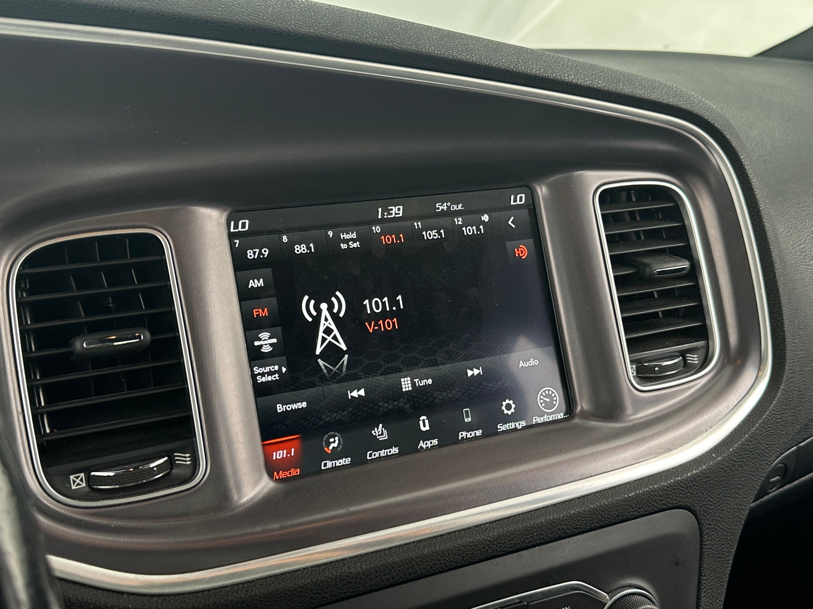 Thumbnail: 2020 Dodge Charger - 4