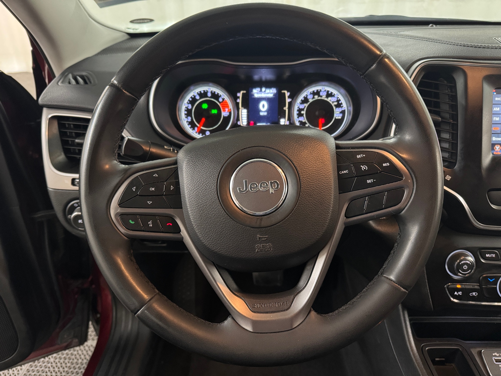 Thumbnail: 2020 Jeep Cherokee - 5