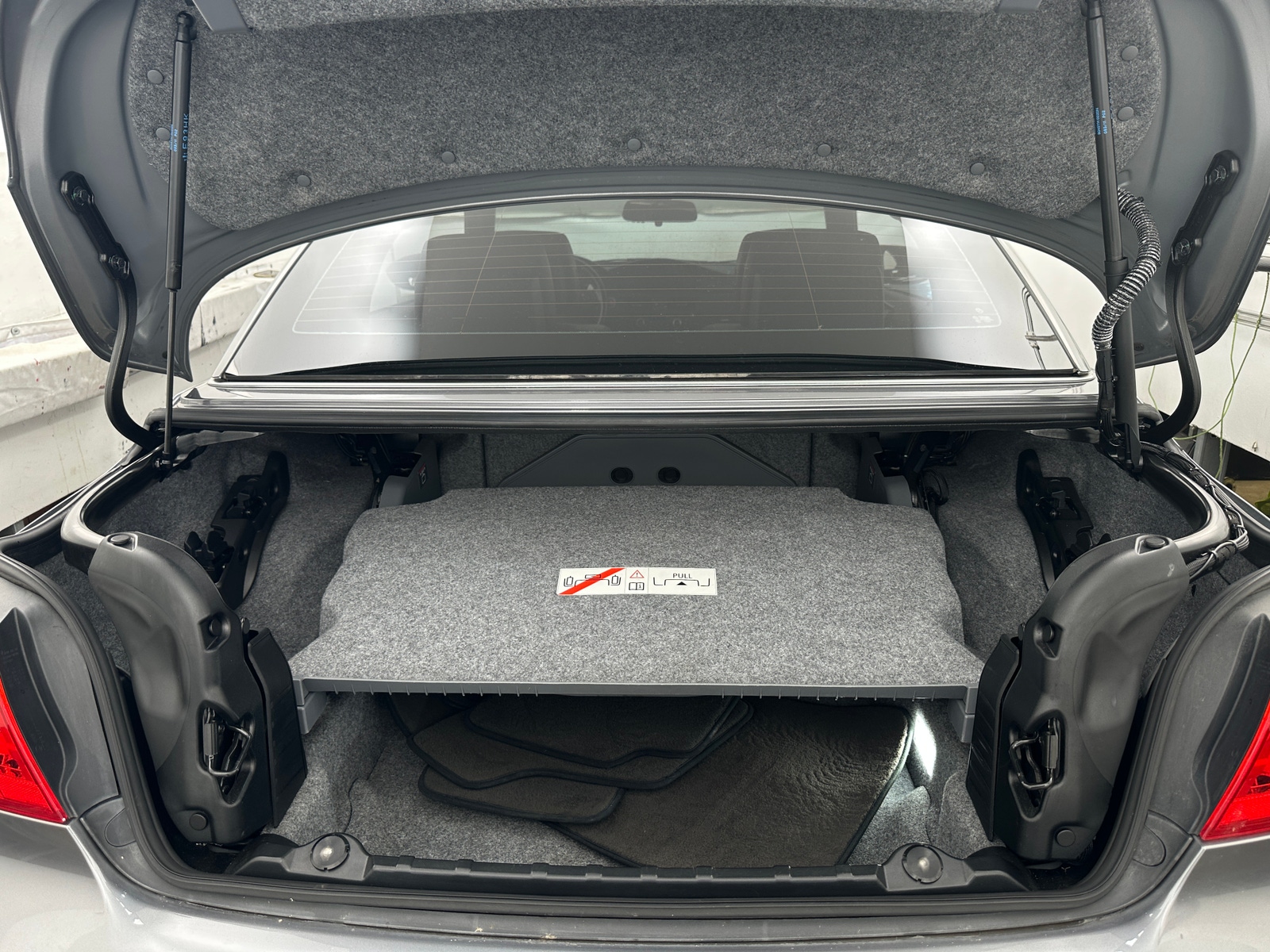 Thumbnail: 2011 BMW M3 - 6