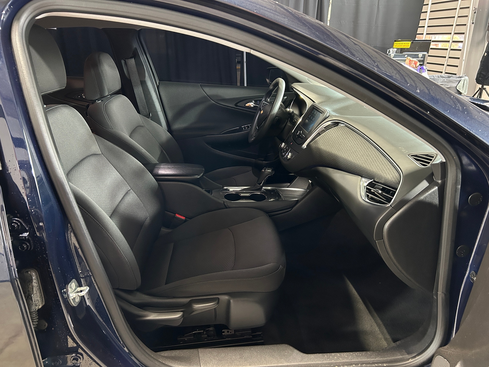 Thumbnail: 2018 Chevrolet Malibu - 2