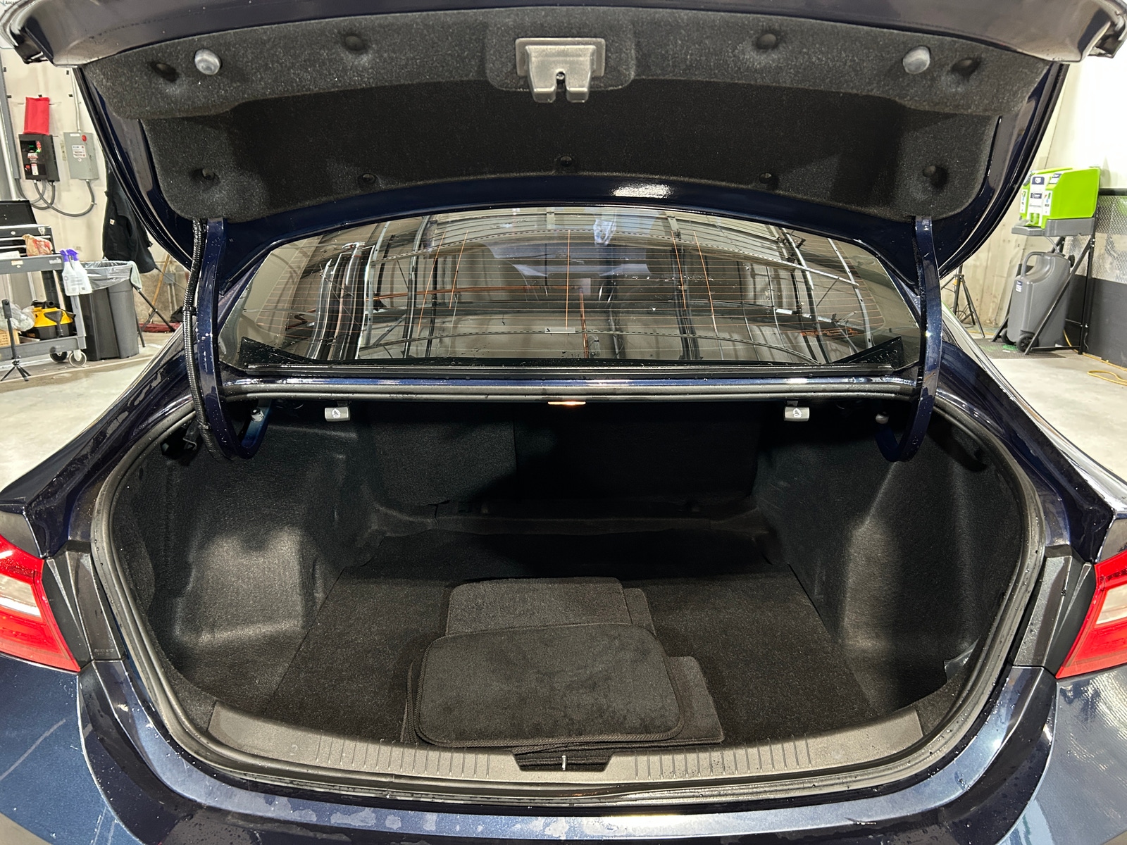 Thumbnail: 2018 Chevrolet Malibu - 7