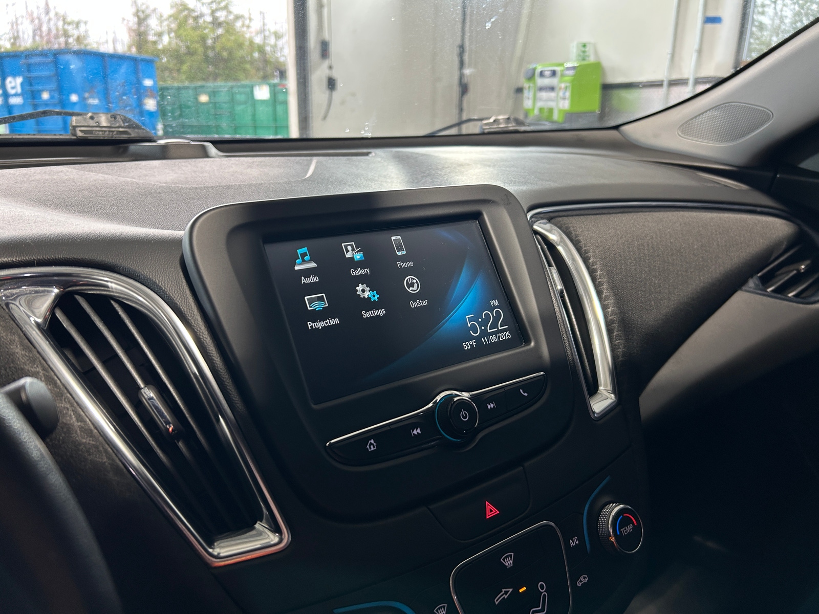 Thumbnail: 2018 Chevrolet Malibu - 4