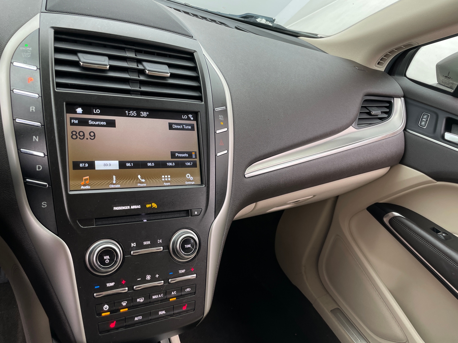 Thumbnail: 2019 Lincoln MKC - 3