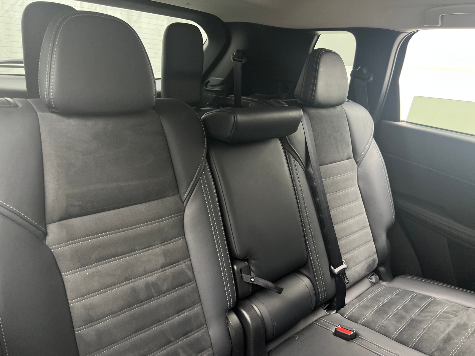 Thumbnail: 2024 Mitsubishi Outlander - 5