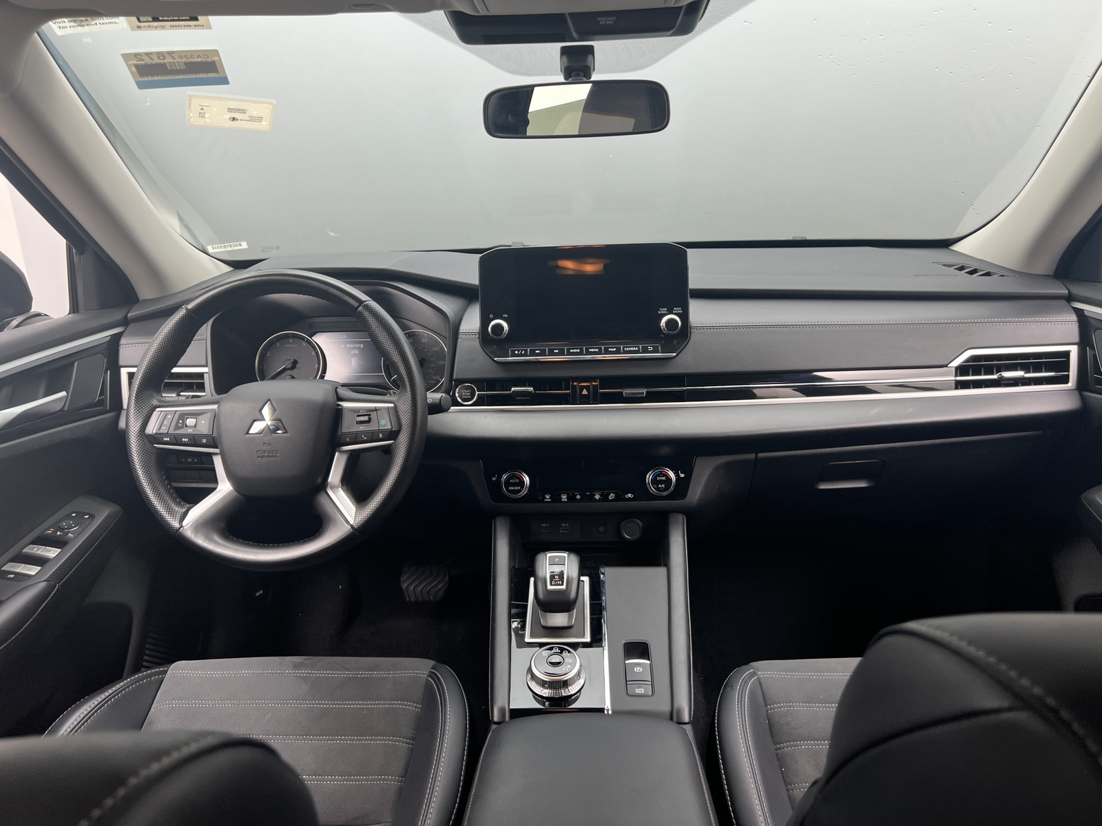 Thumbnail: 2024 Mitsubishi Outlander - 2