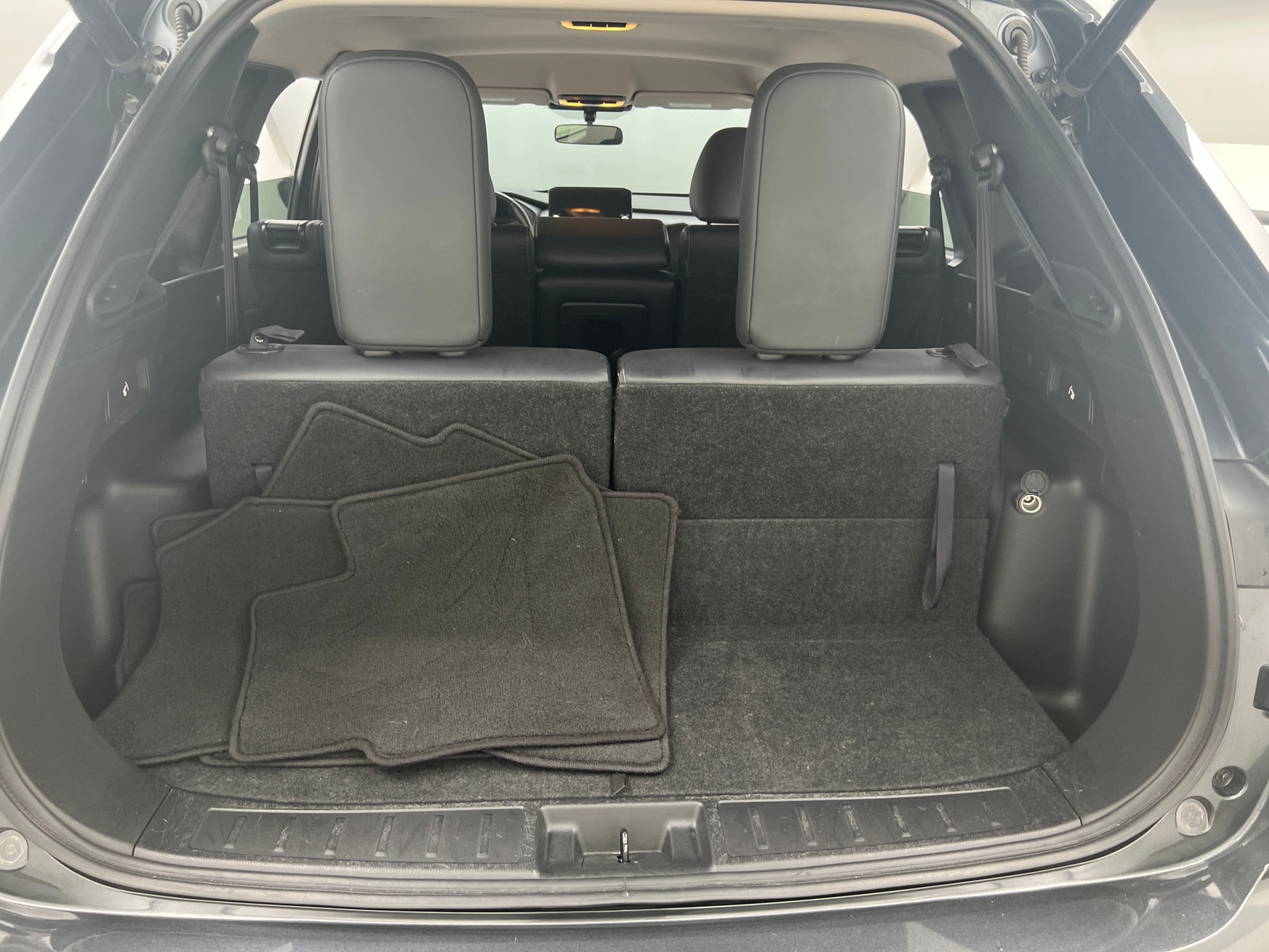 Thumbnail: 2024 Mitsubishi Outlander - 6