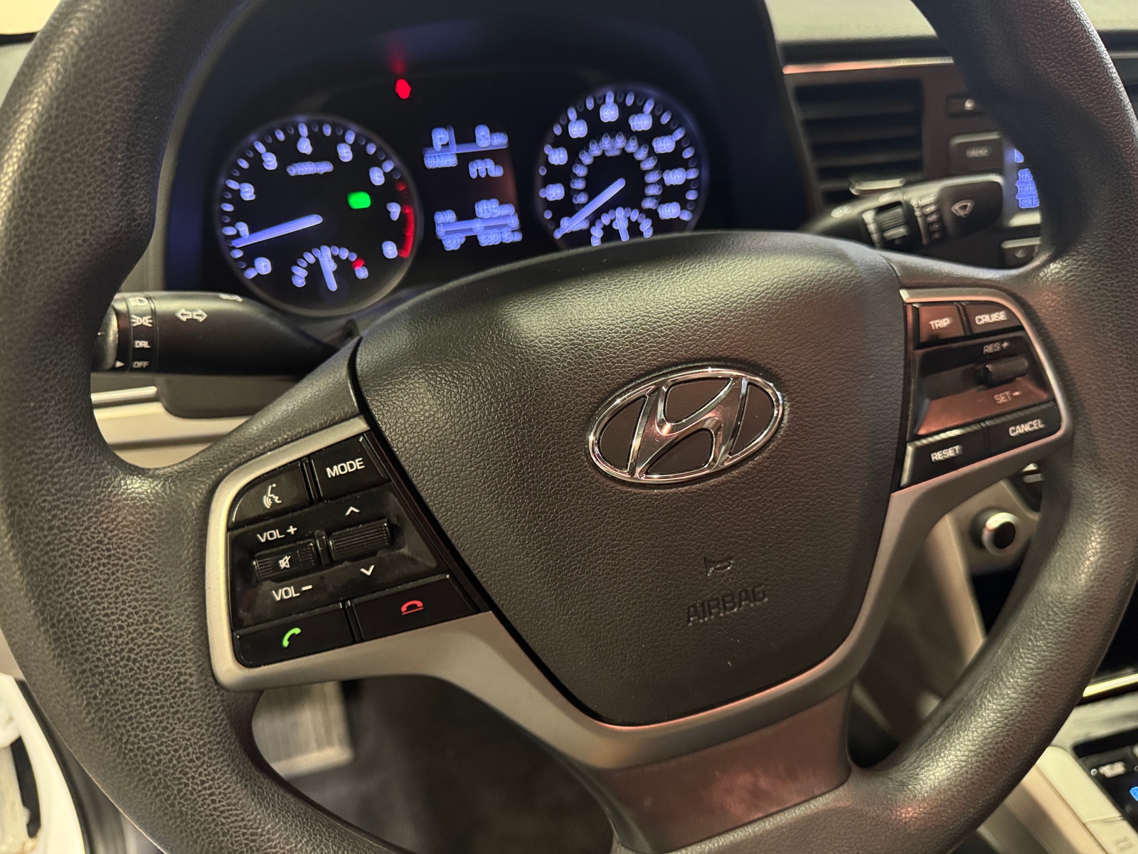 Thumbnail: 2017 Hyundai Elantra - 5