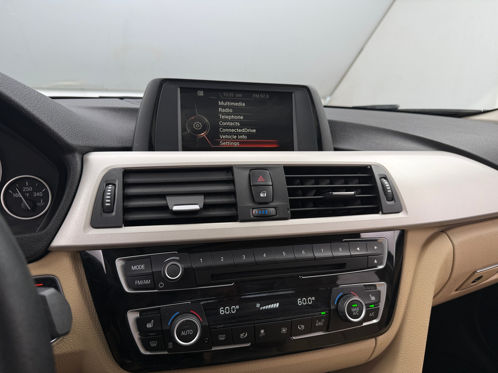 Thumbnail: 2017 BMW 3 Series - 3